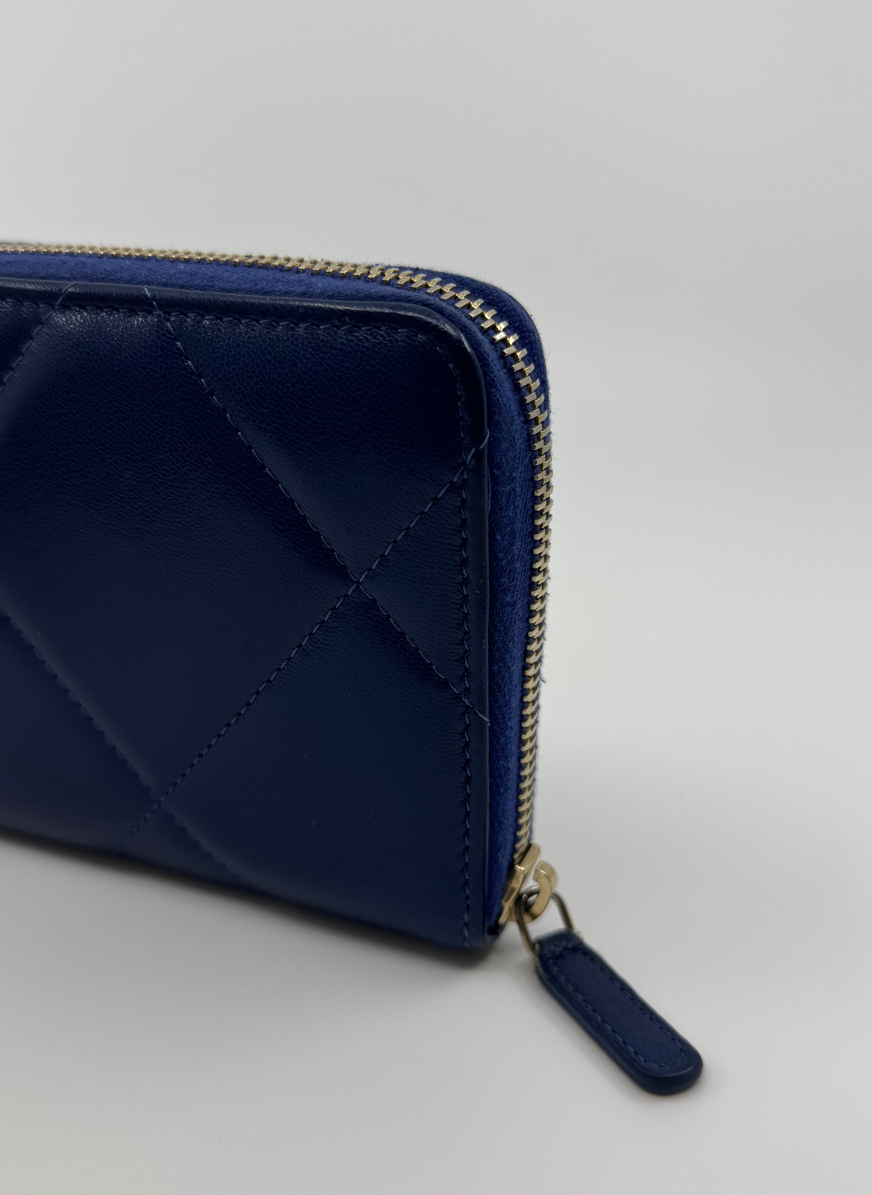 Chanel wallet