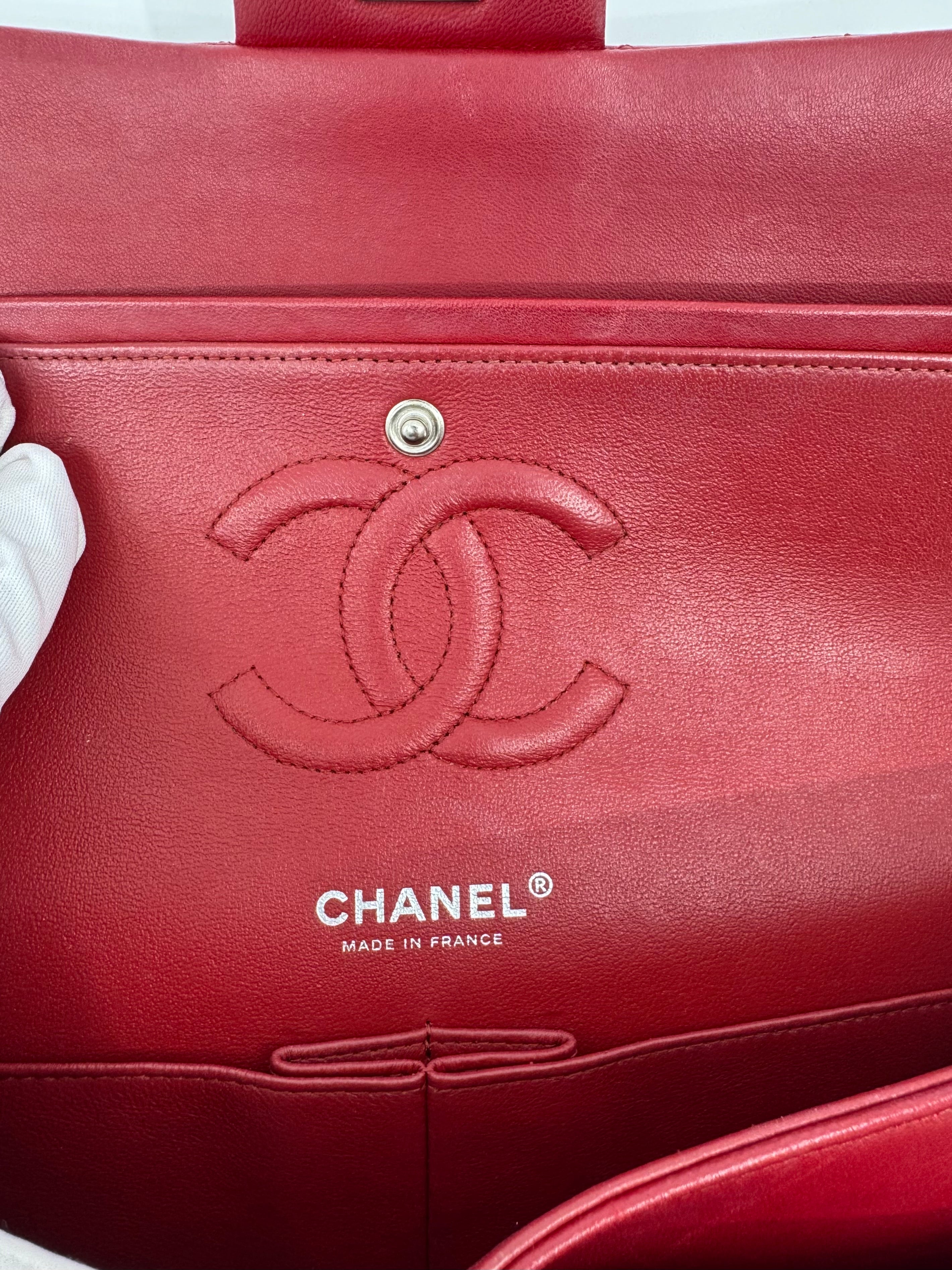 Chanel classic flap bag - Medium