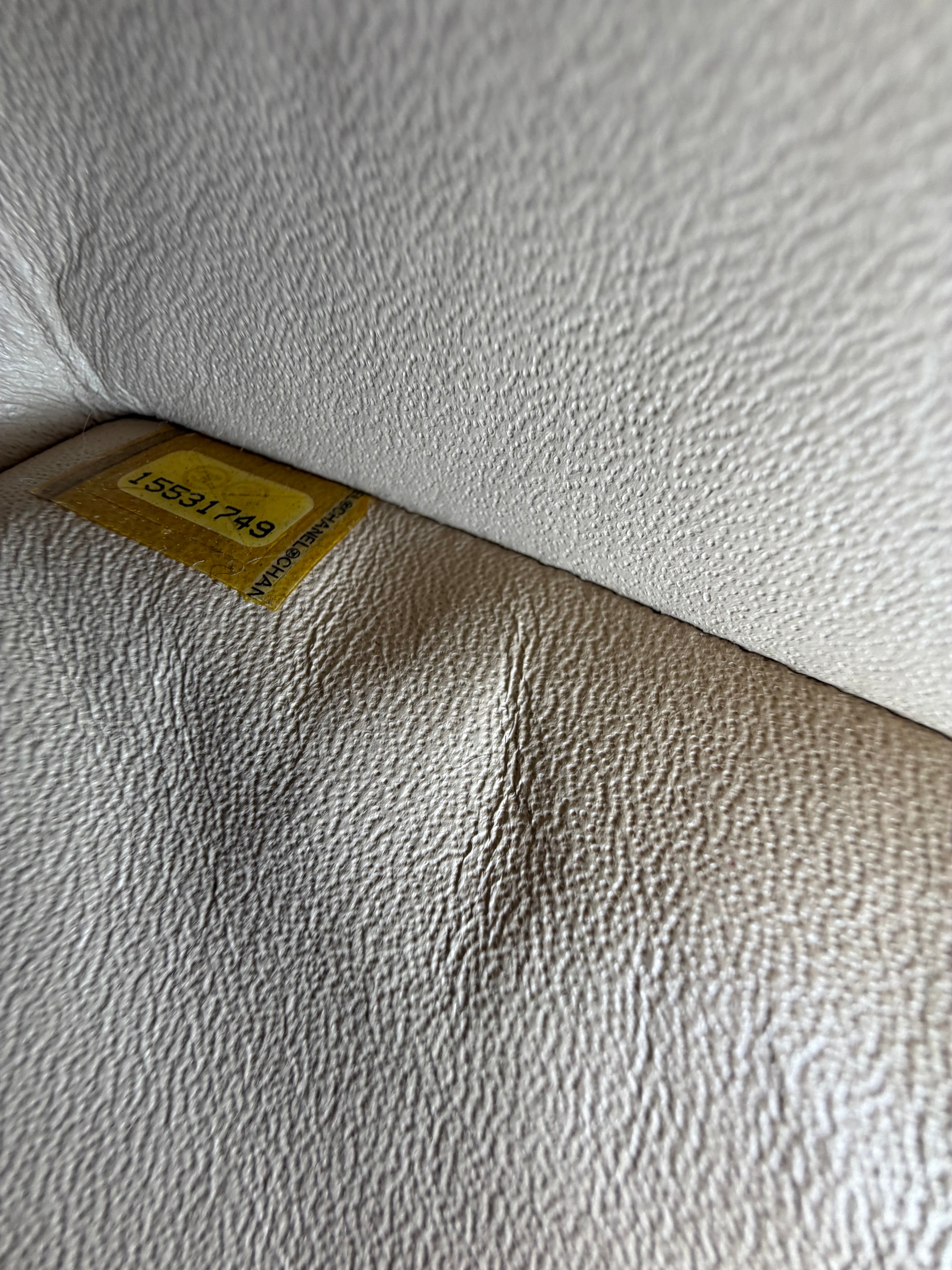 Chanel classic flap bag - medium