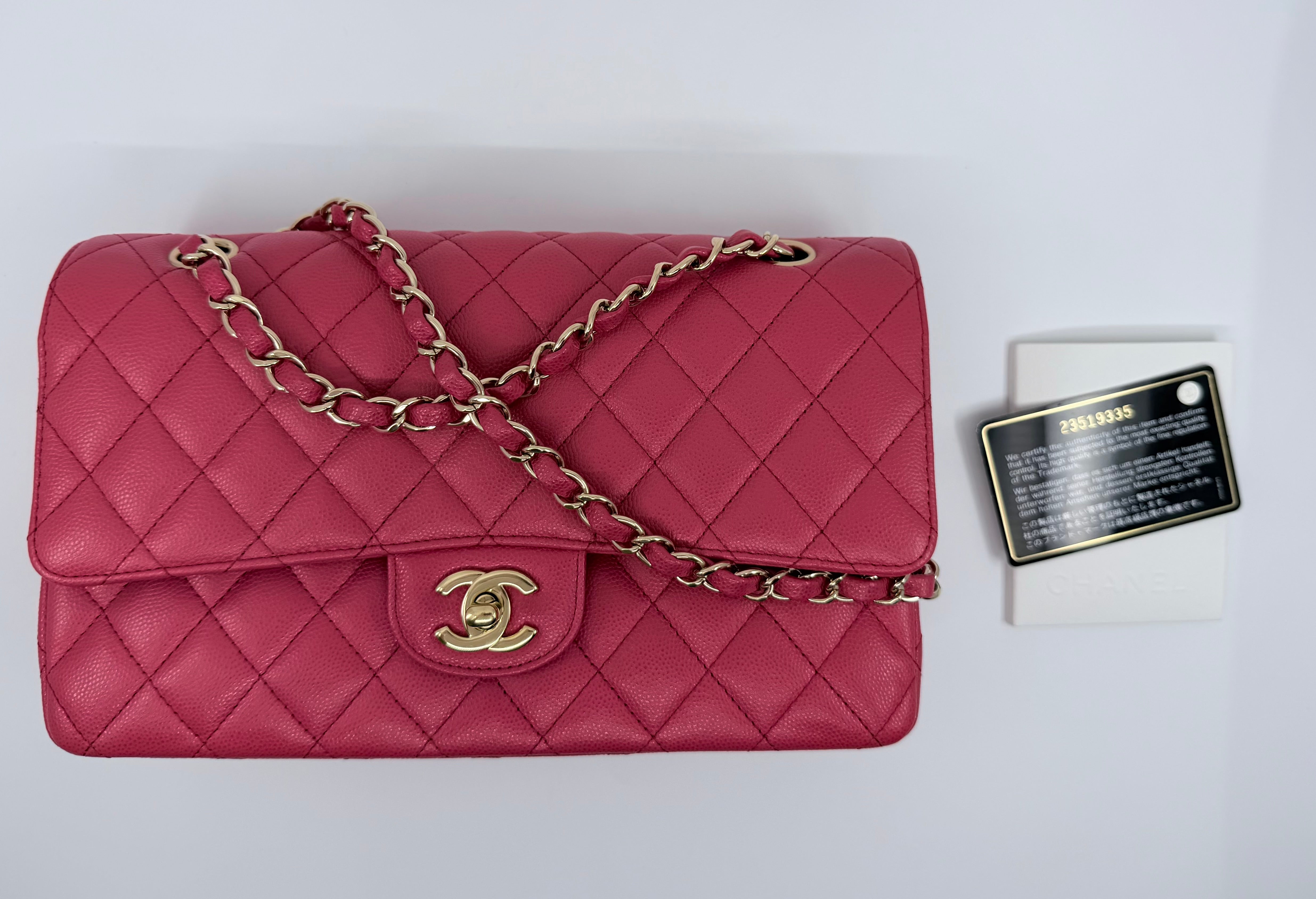 Chanel classic flap bag - medium