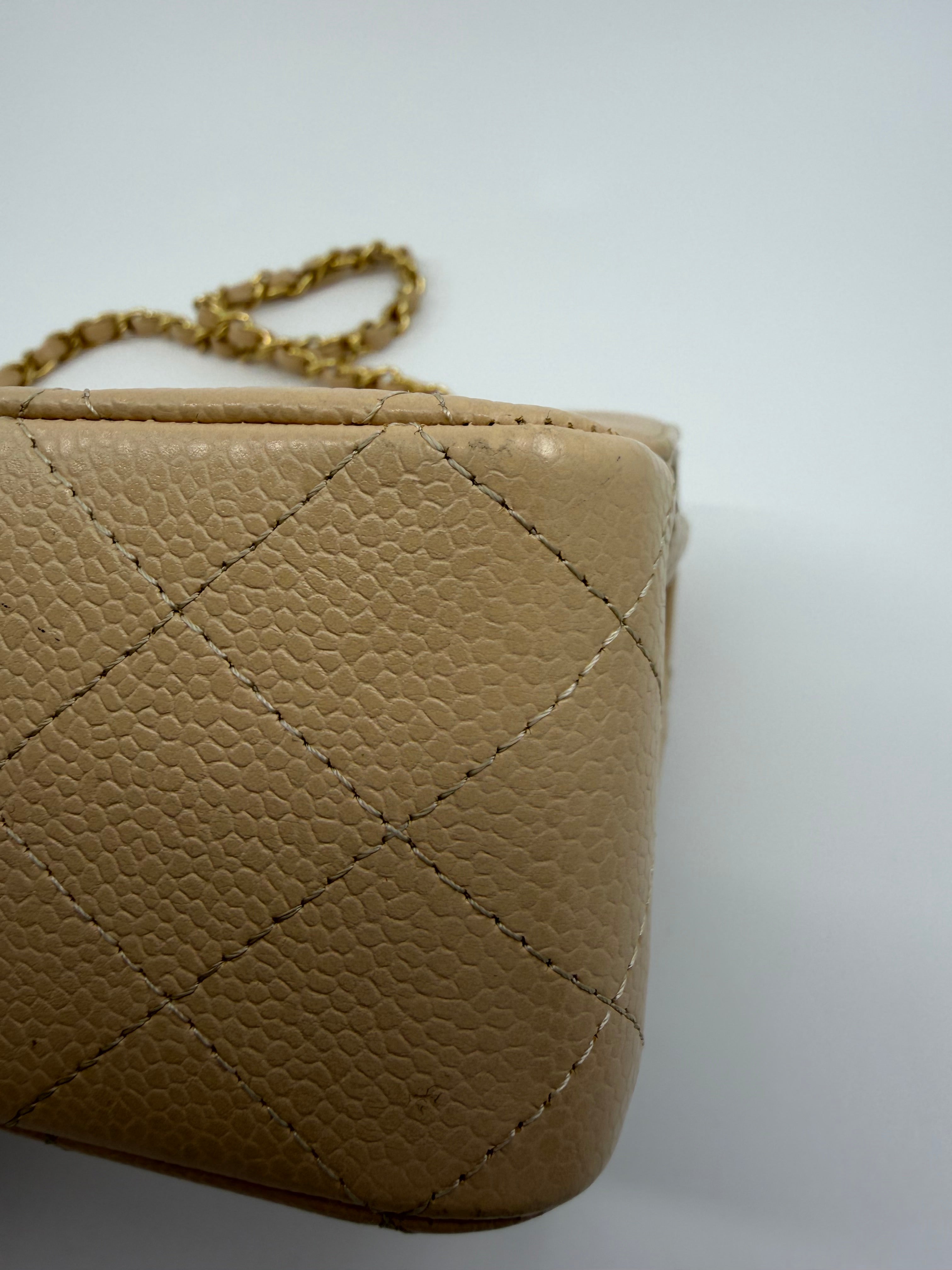 Chanel classic flap bag - medium