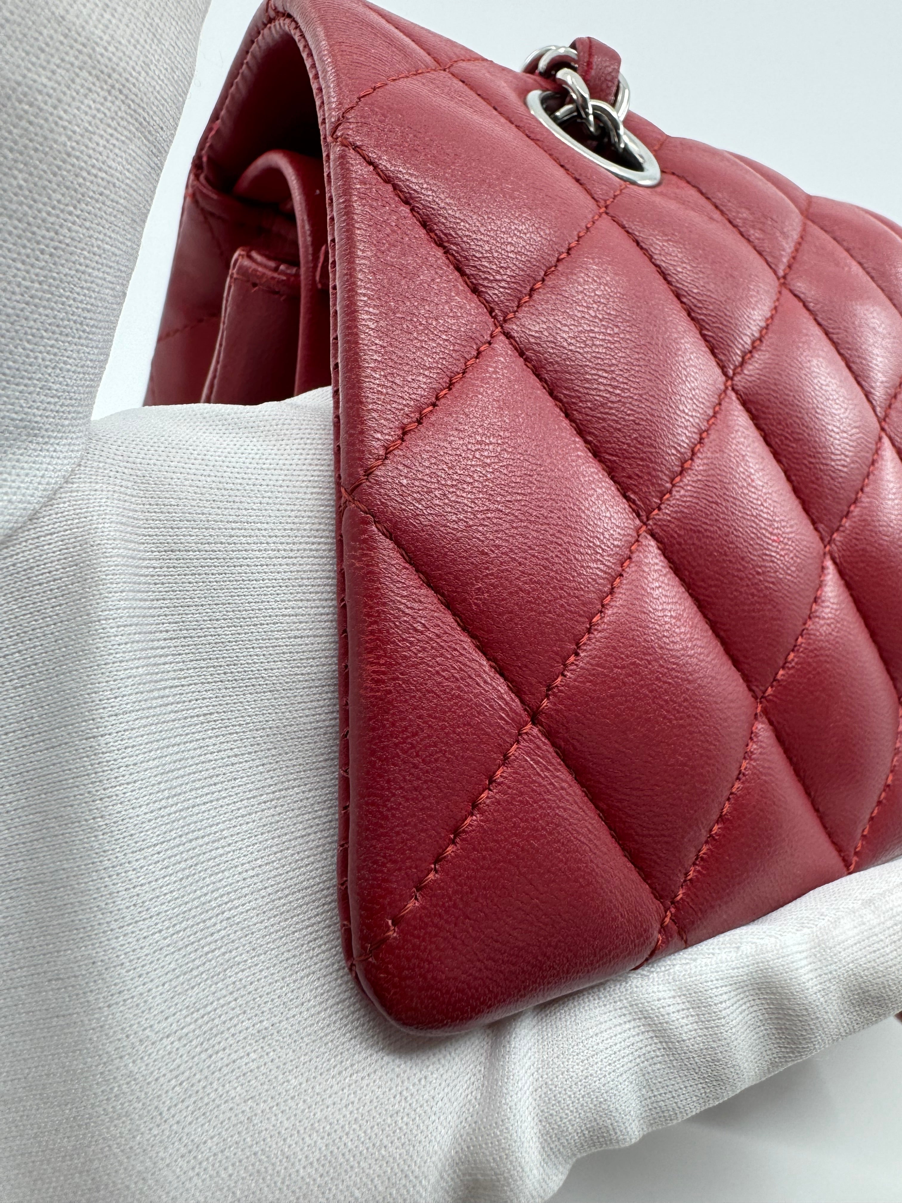 Chanel classic flap bag - Medium
