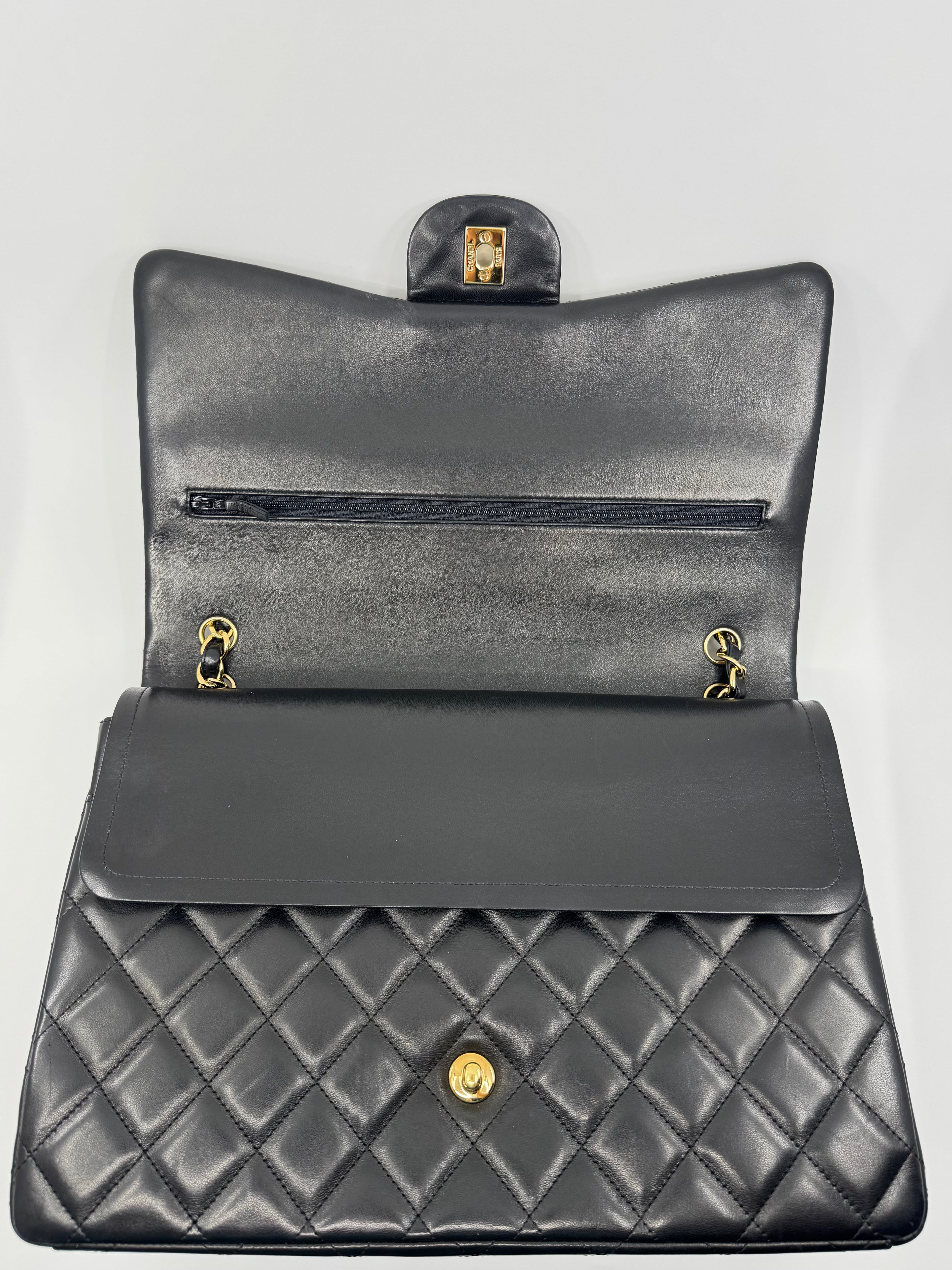 Chanel classic flap bag - Maxi