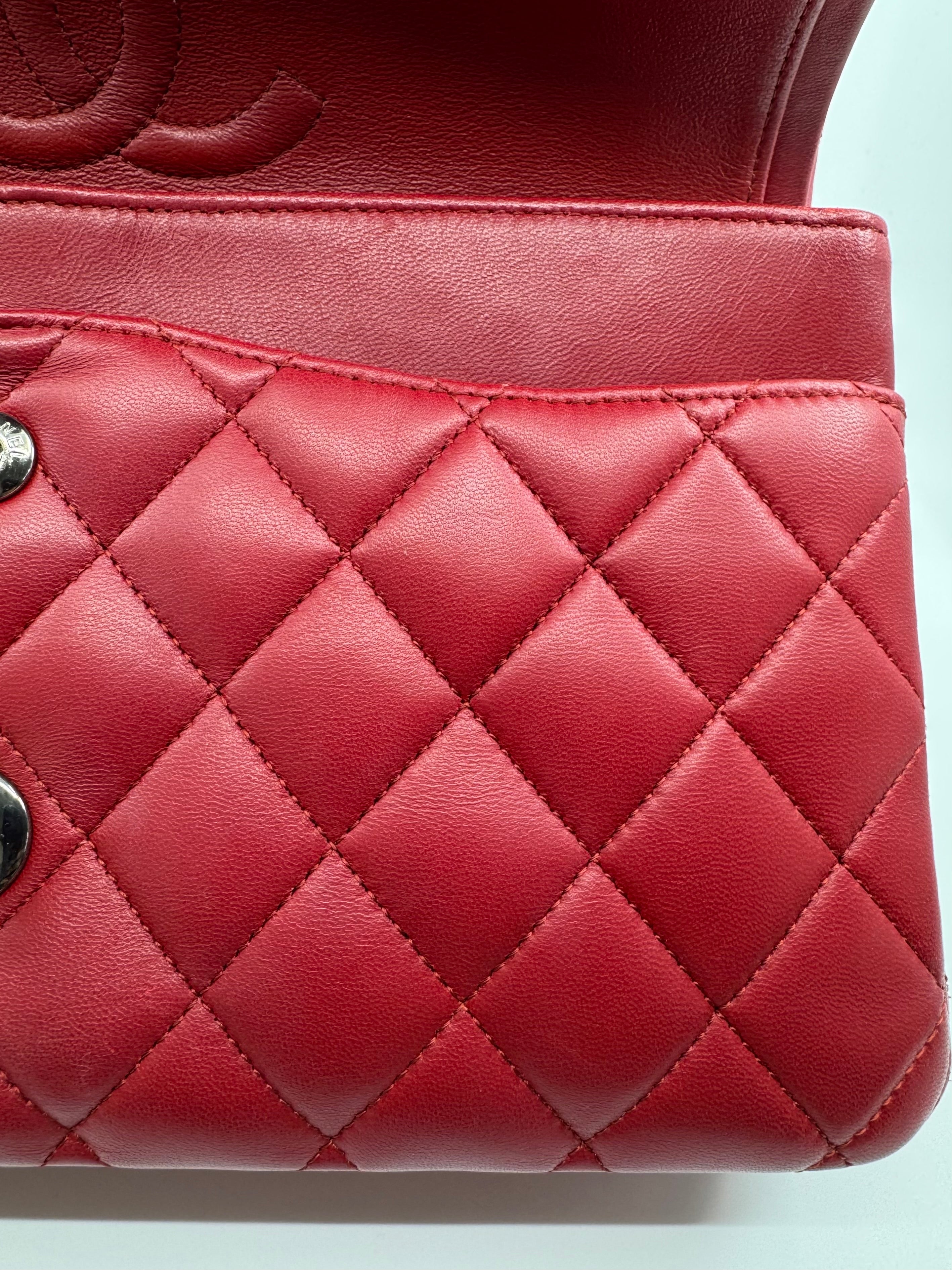 Chanel classic flap bag - Medium