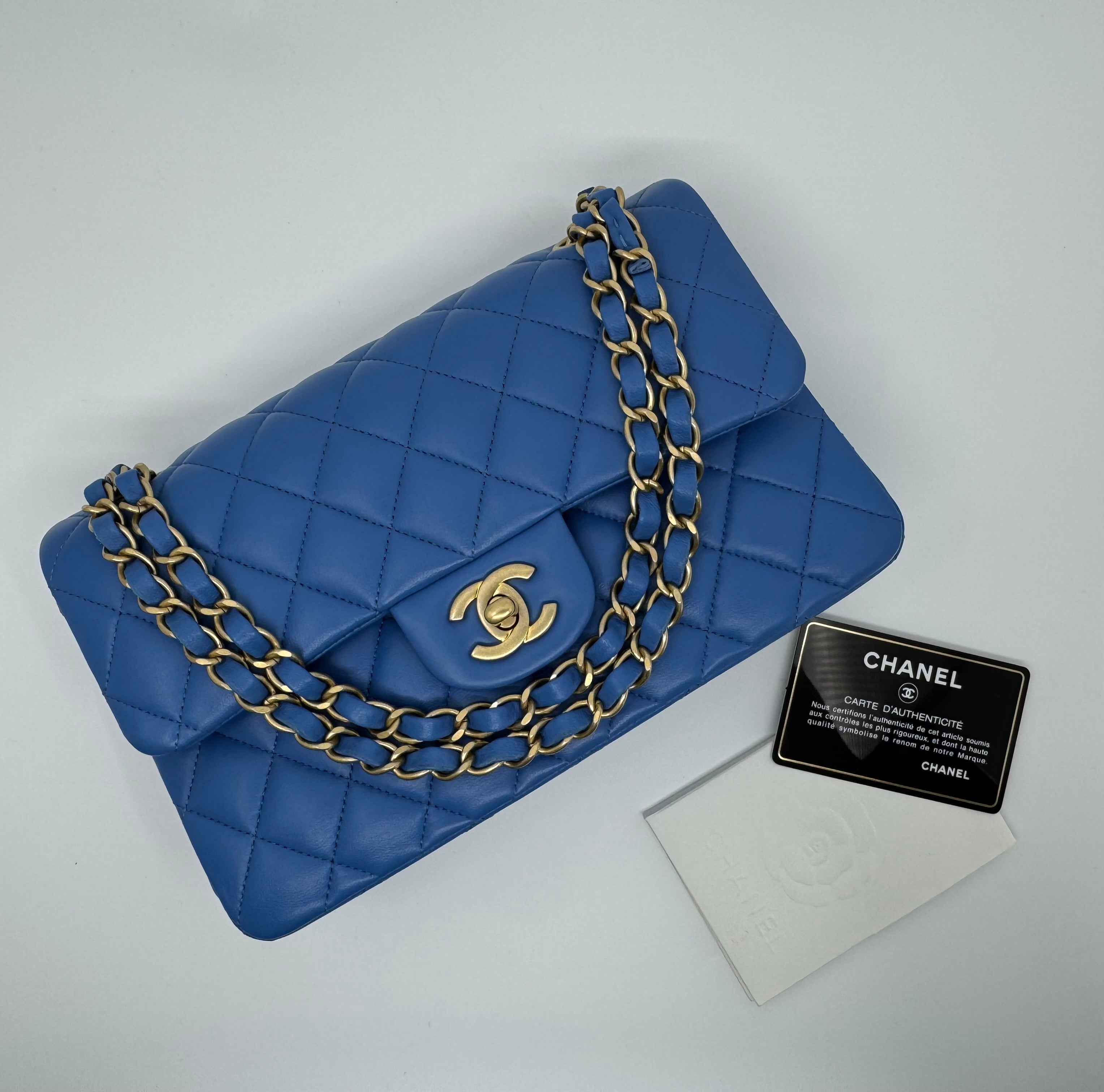 Chanel classic flap bag - small