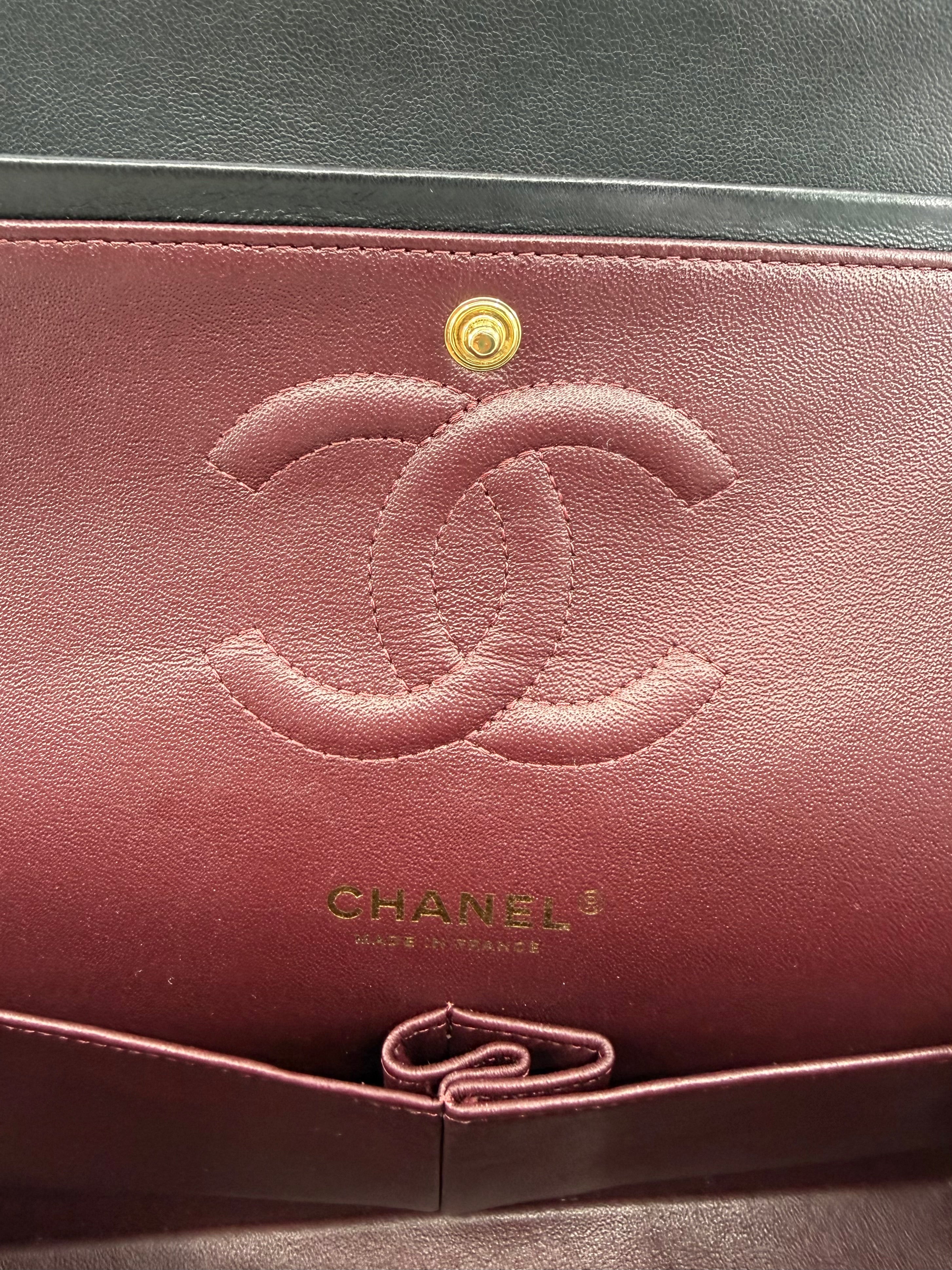 Chanel classic flap bag - Medium