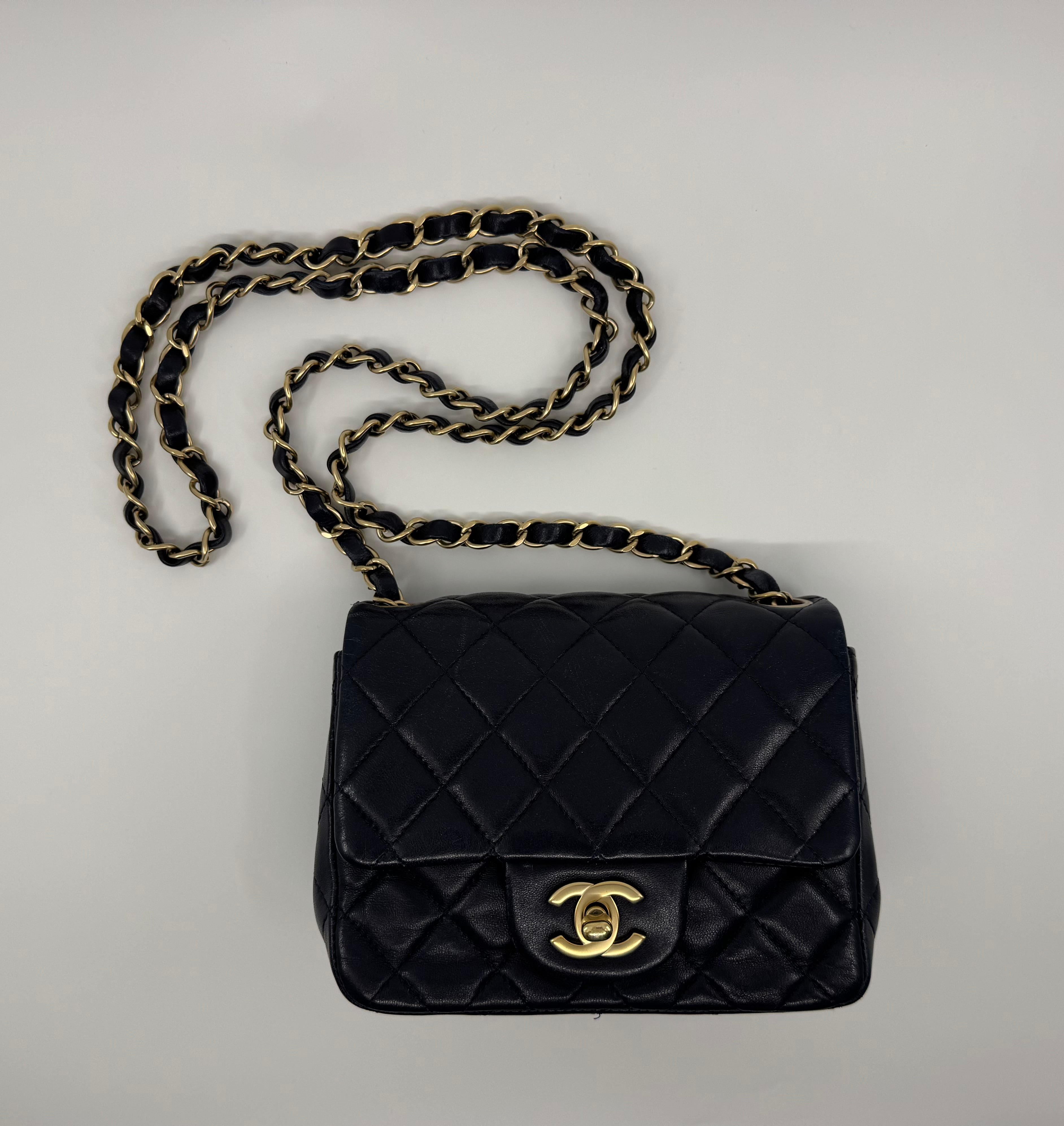 Chanel classic flap bag - Mini square