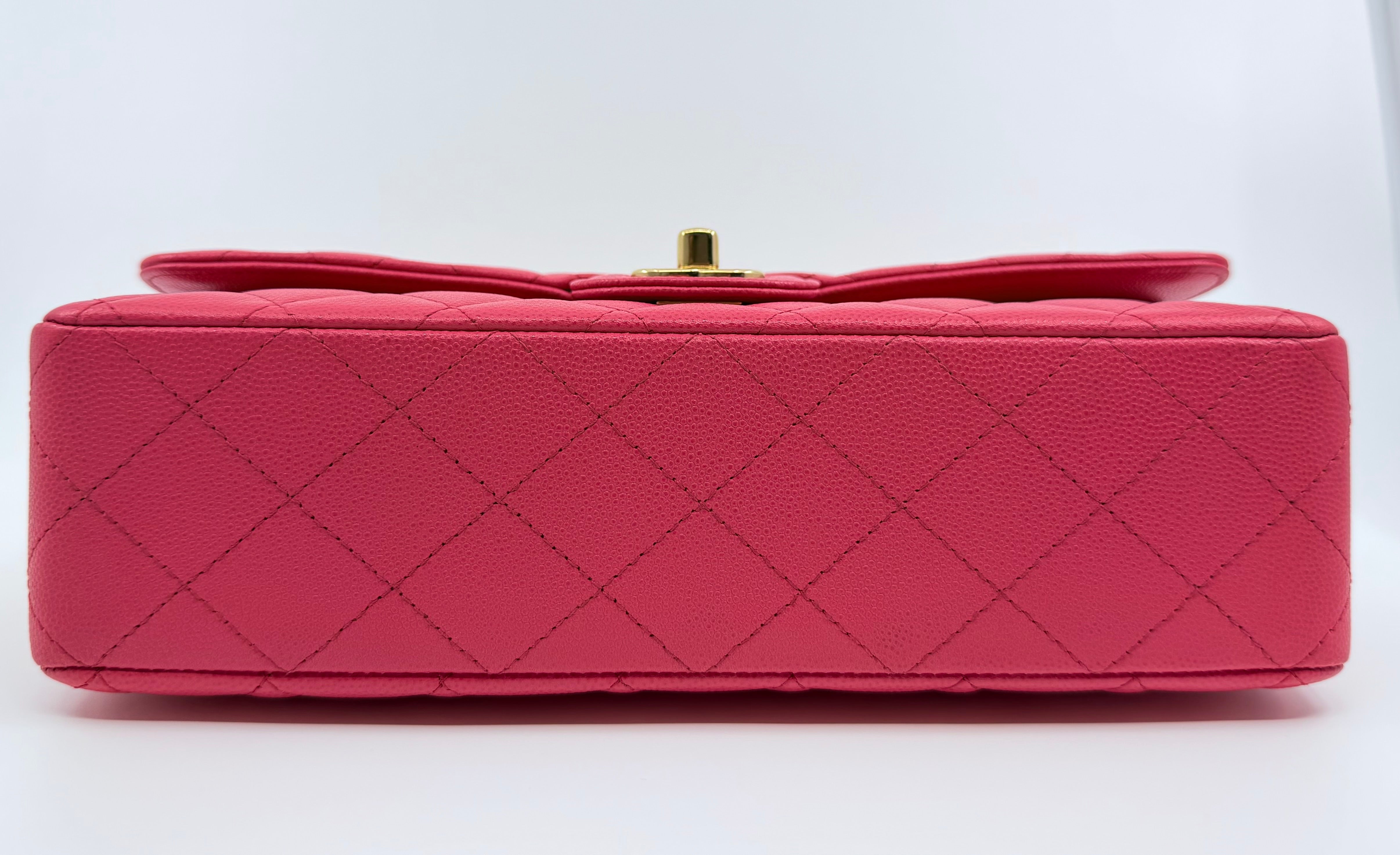 Chanel classic flap bag - medium