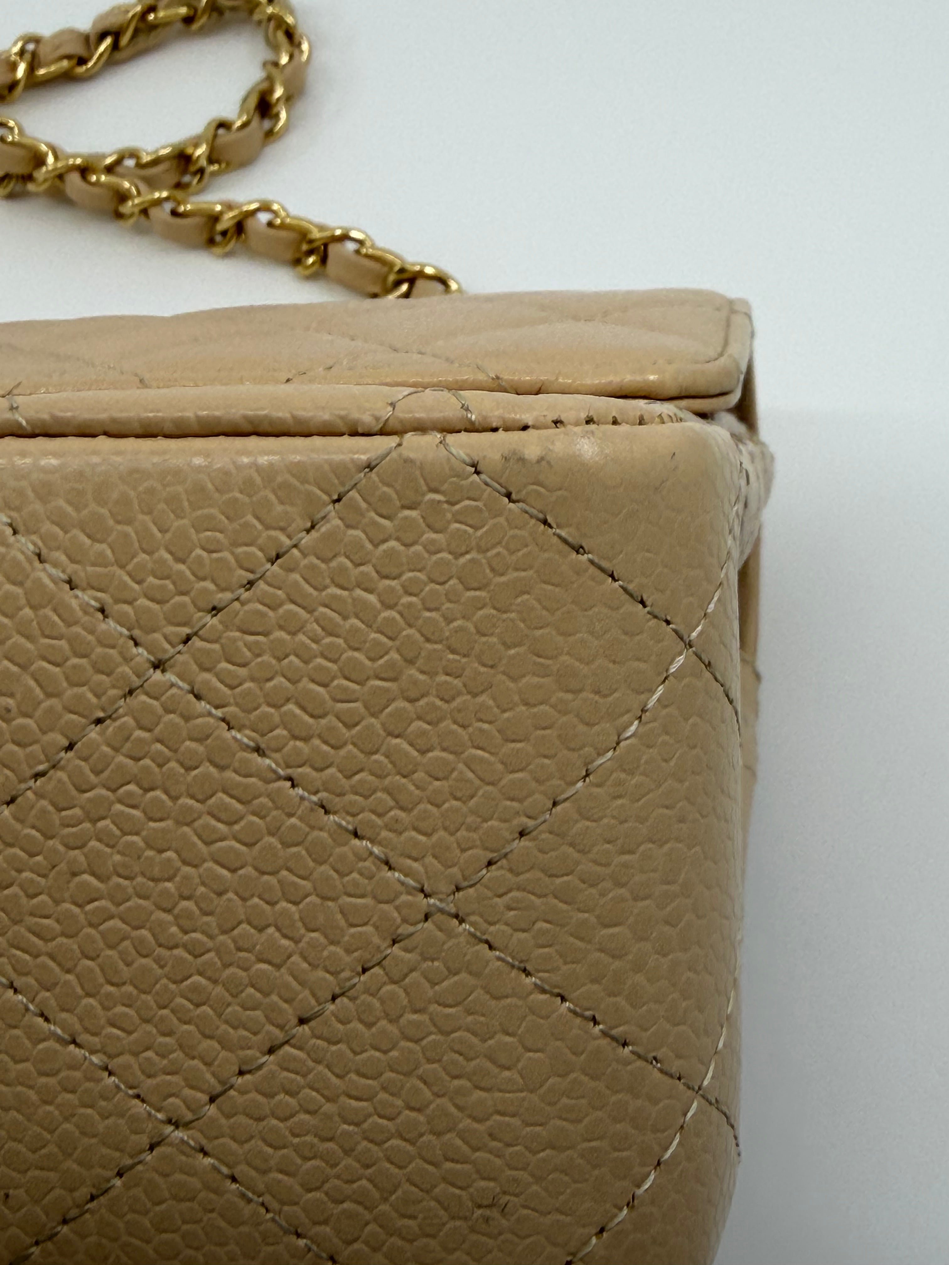 Chanel classic flap bag - medium