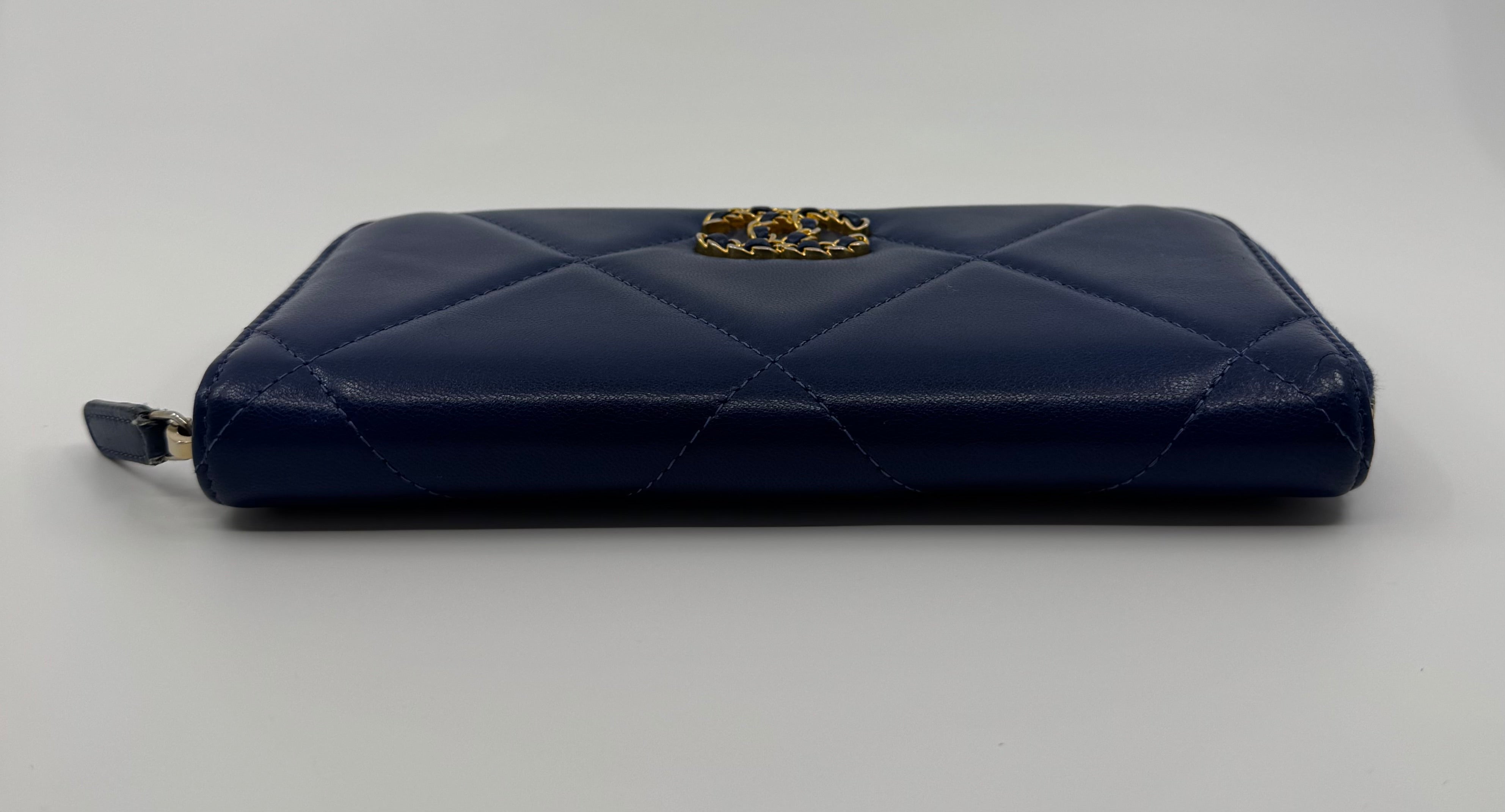 Chanel wallet