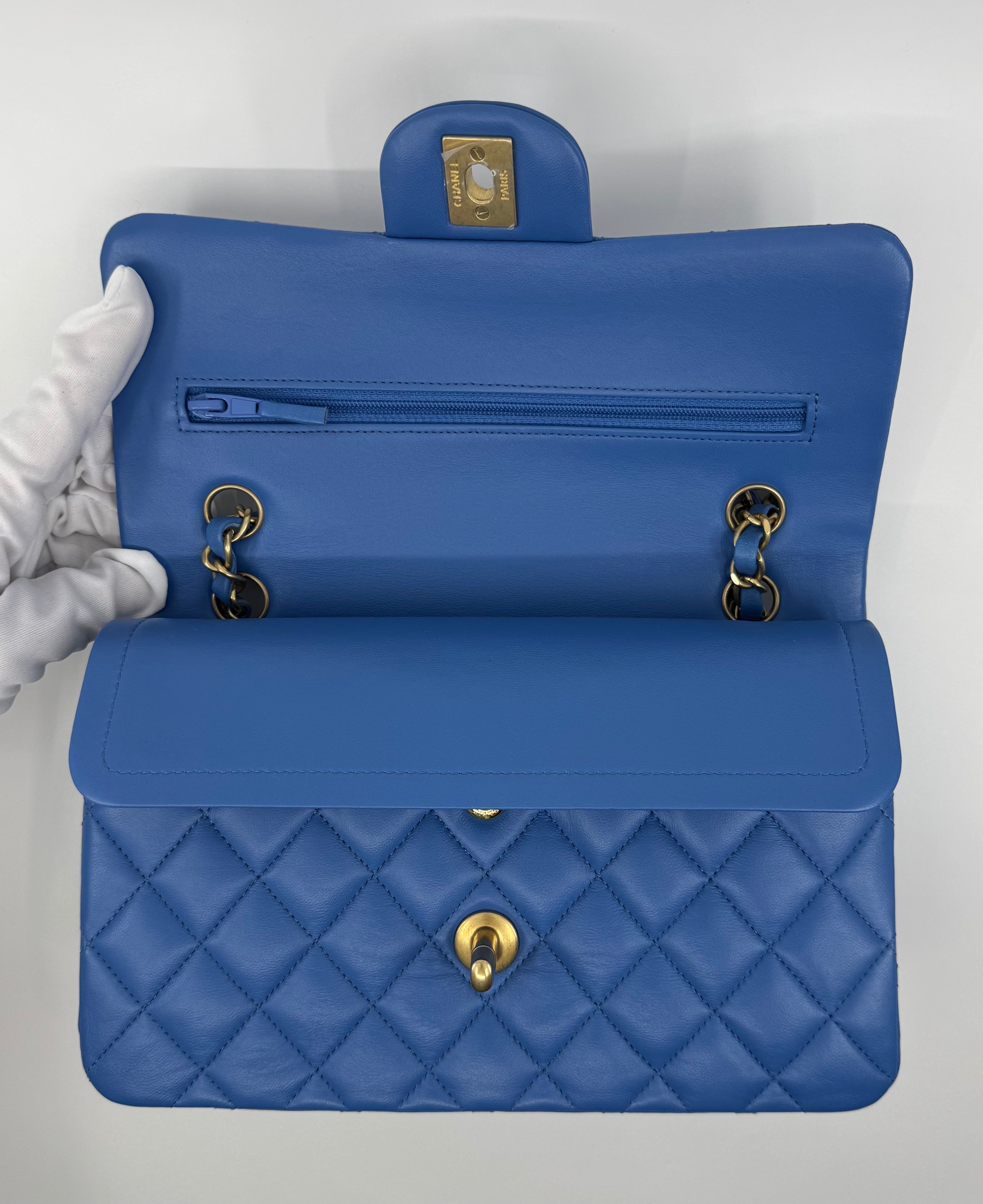 Chanel classic flap bag - small