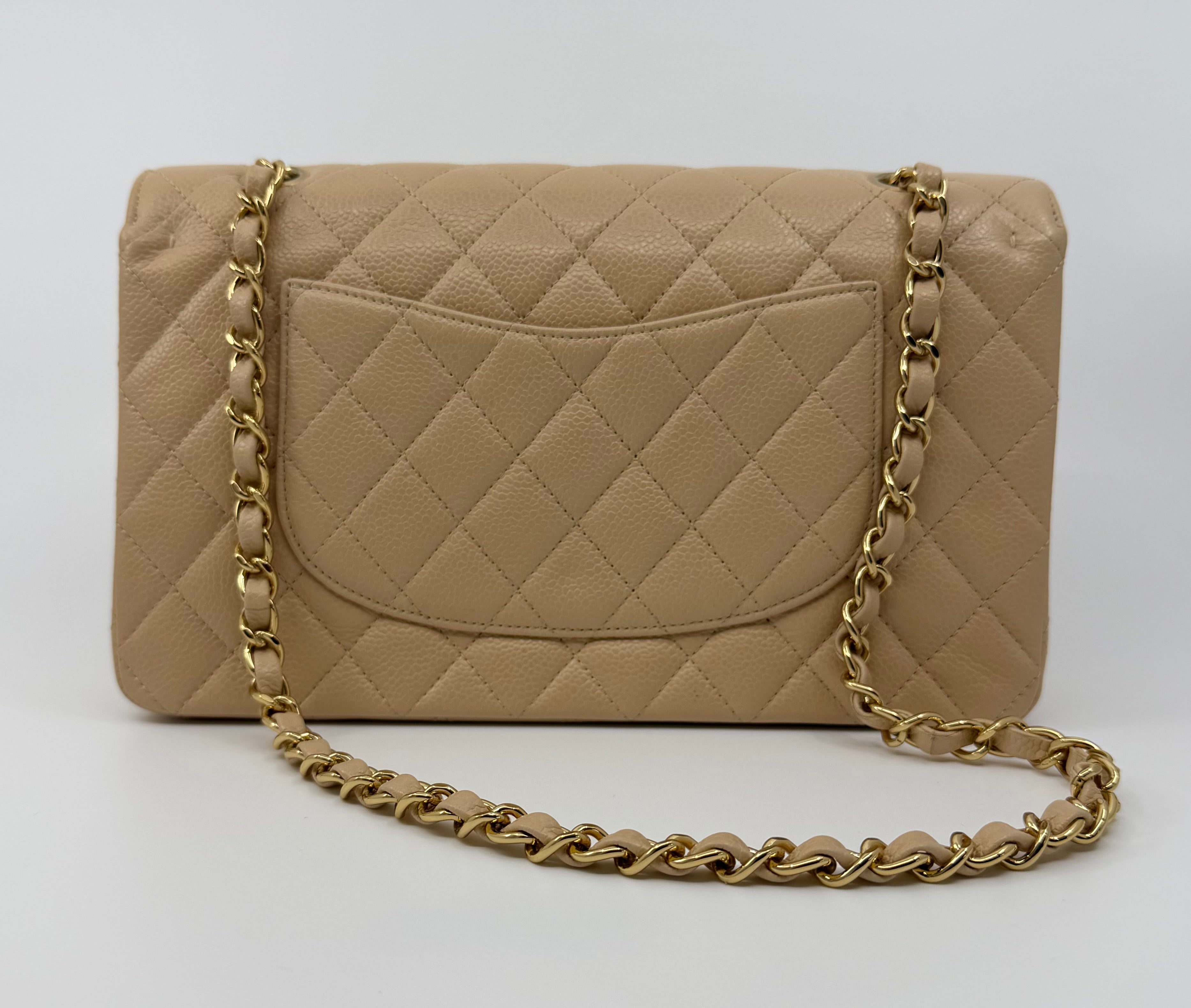 Chanel classic flap bag - medium