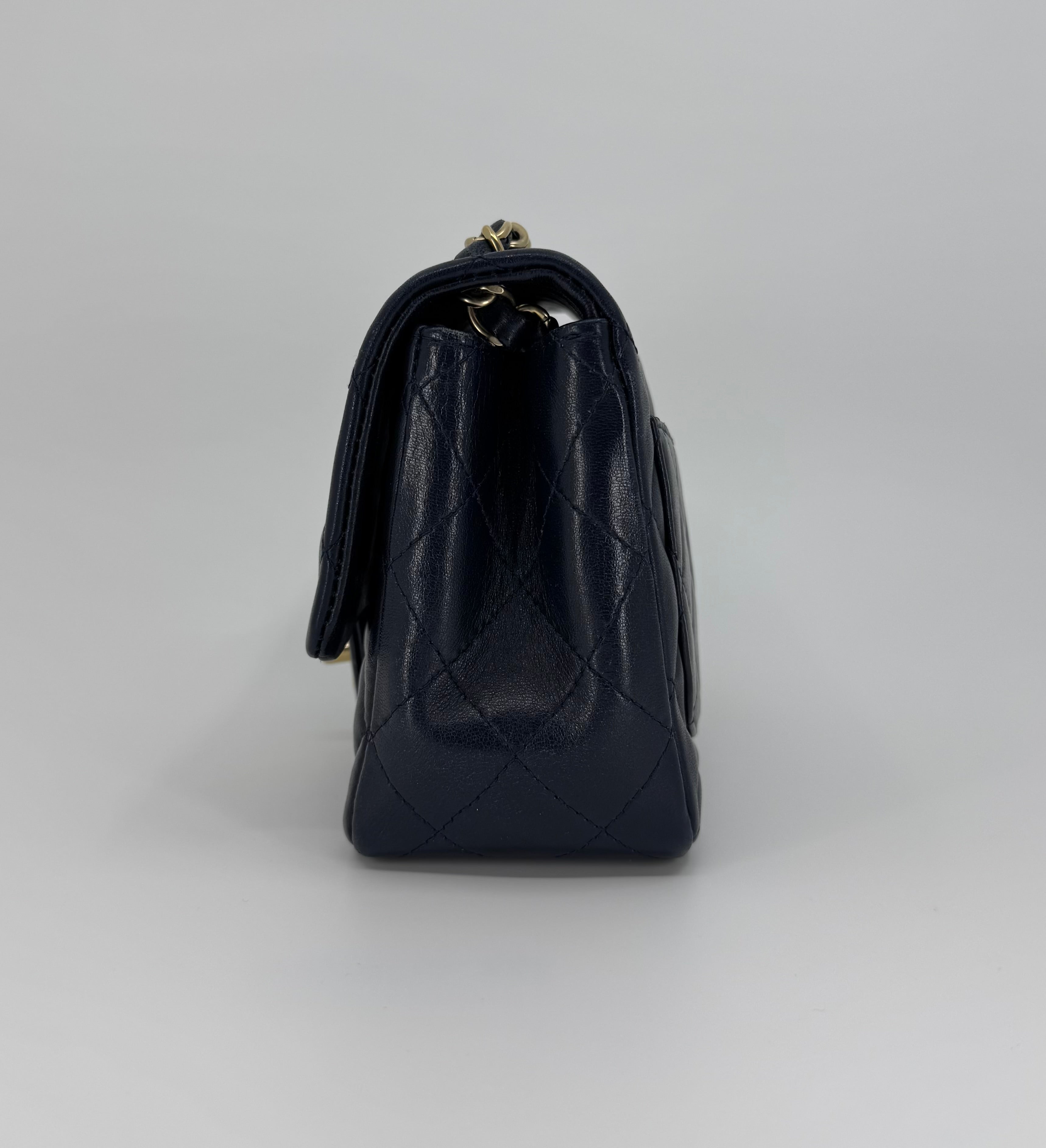 Chanel classic flap bag - Mini square
