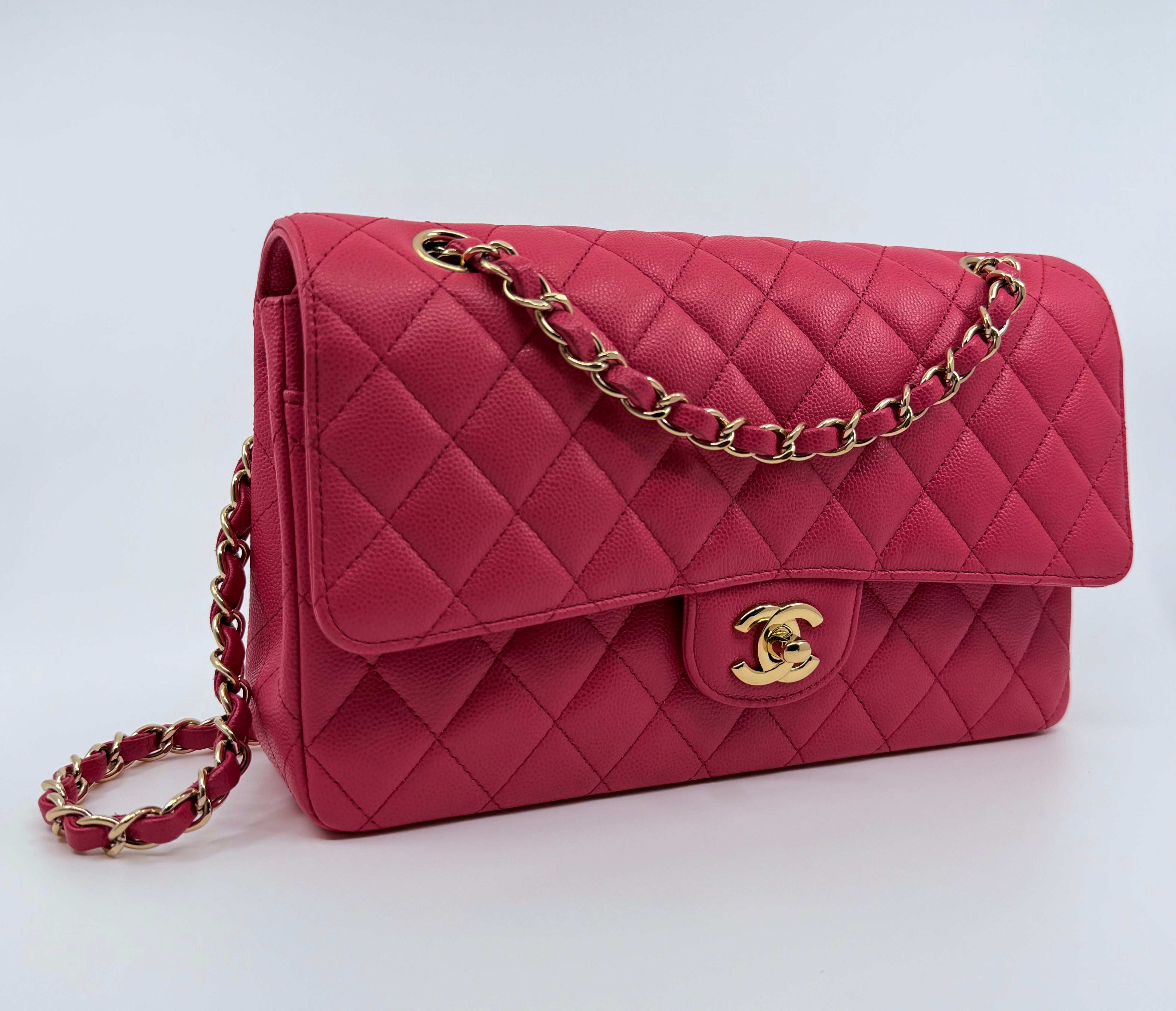 Chanel classic flap bag - medium