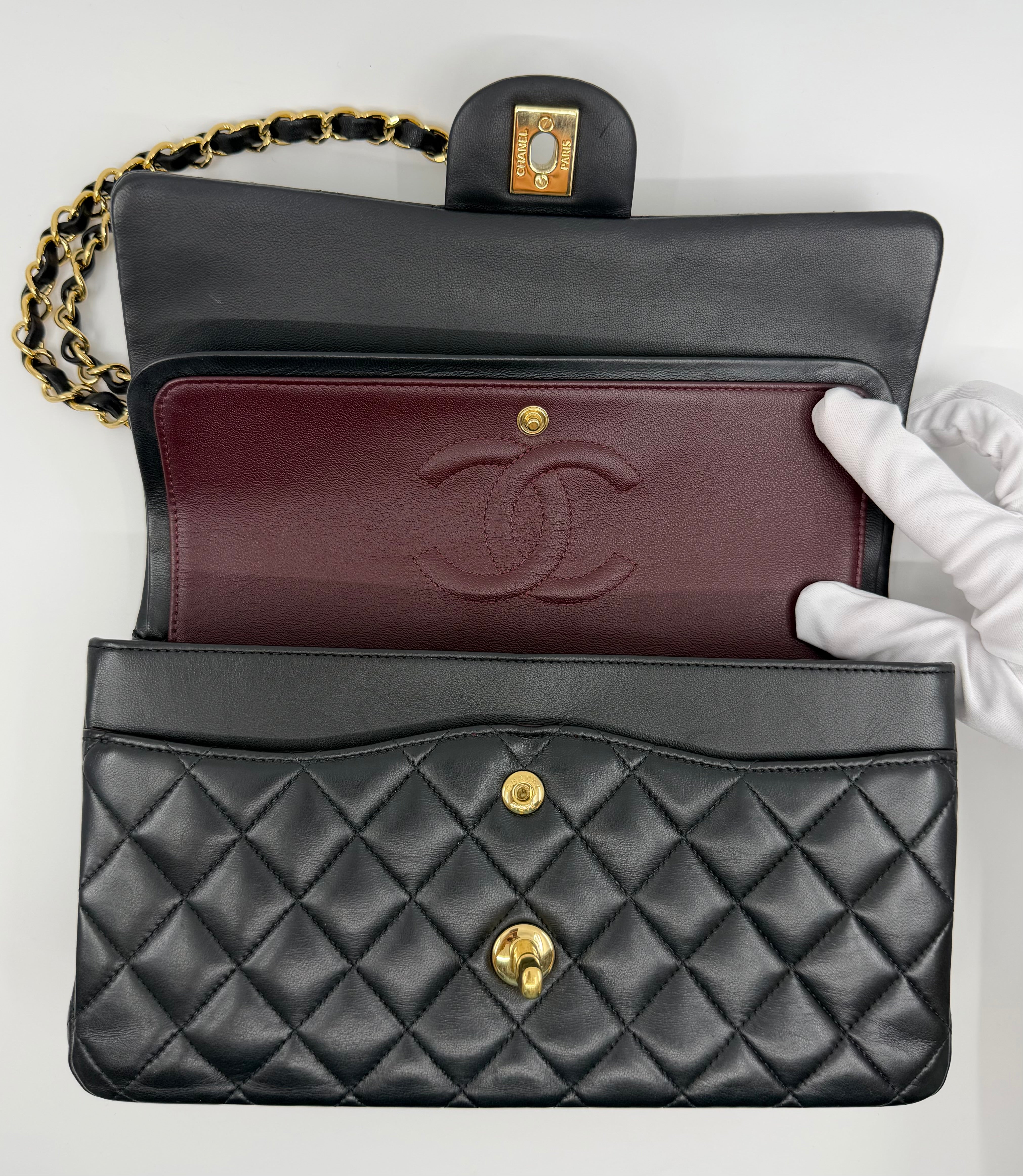 Chanel classic flap bag - Medium
