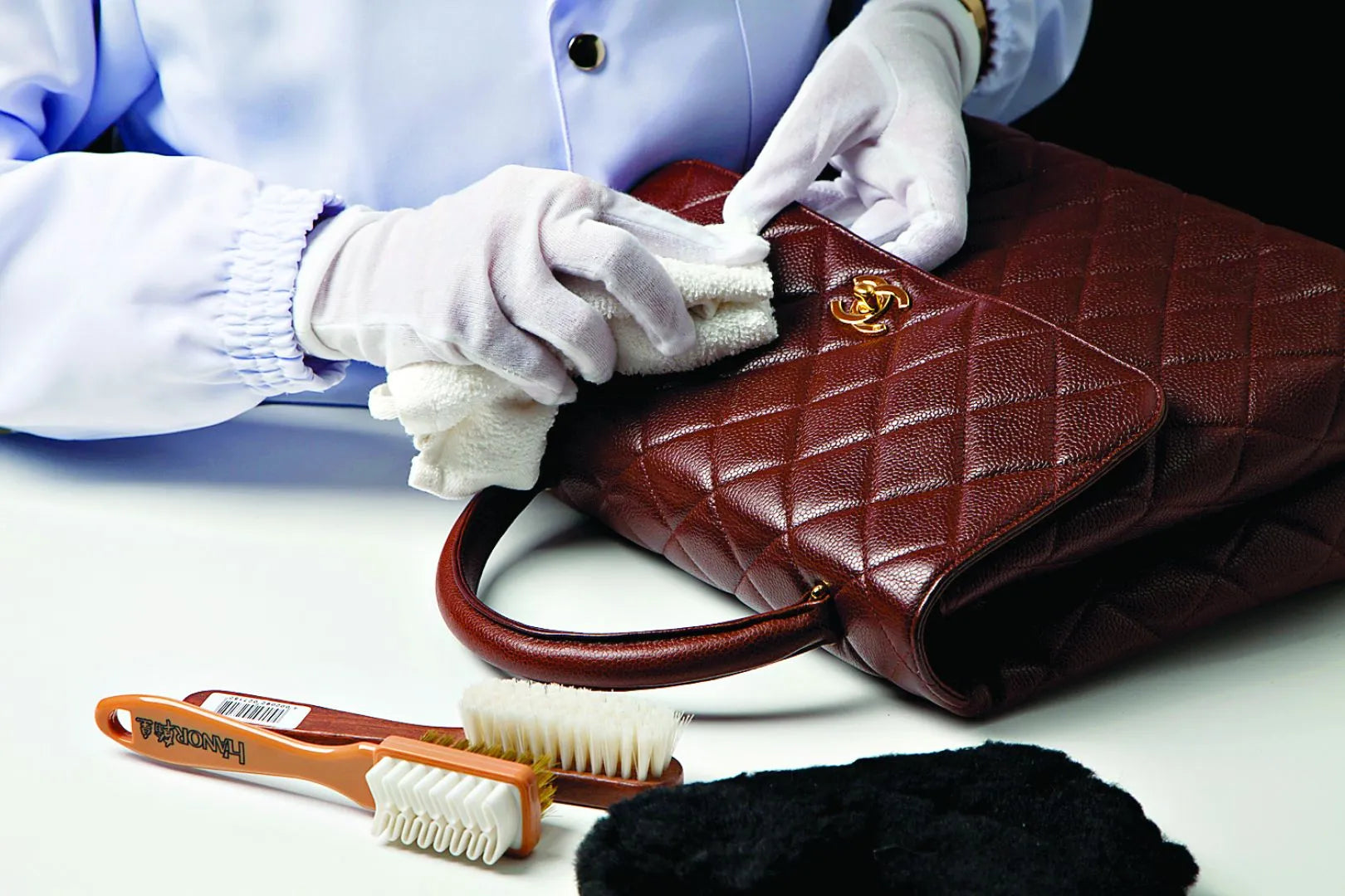 When to Clean Your Designer Bag: 5 Signs It’s Time for Expert Care