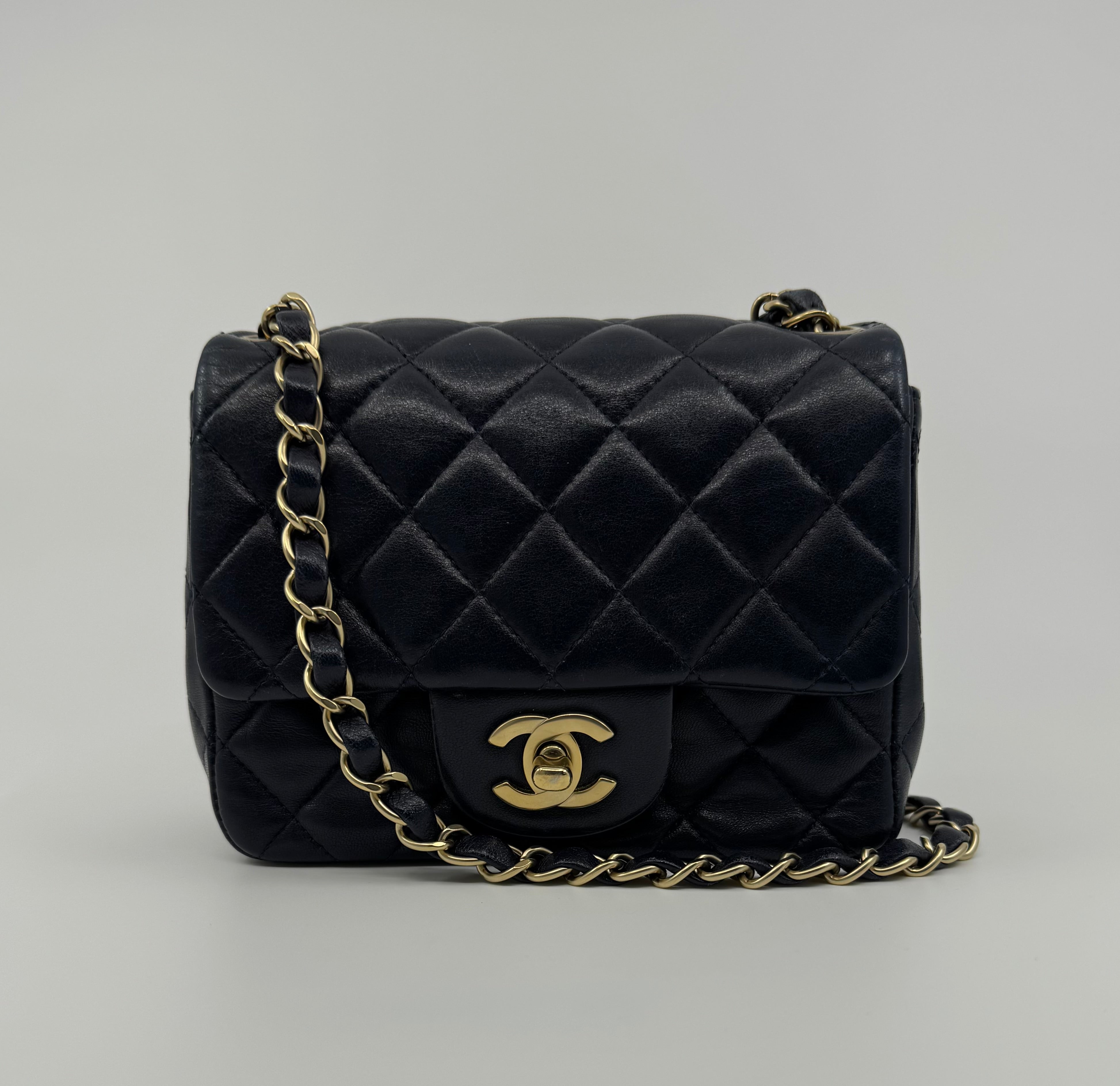 Chanel classic flap bag - Mini square