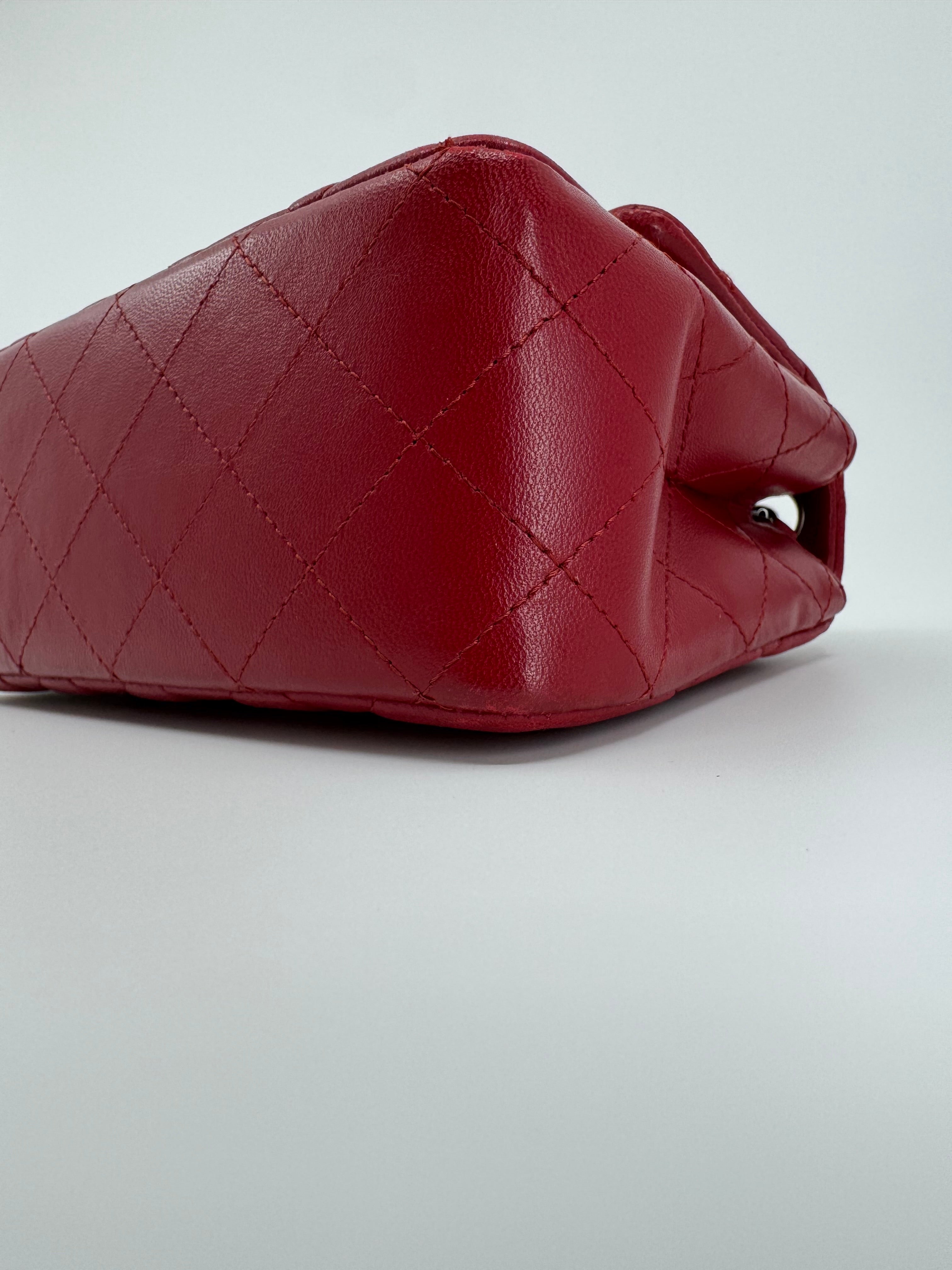 Chanel classic flap bag - mini square