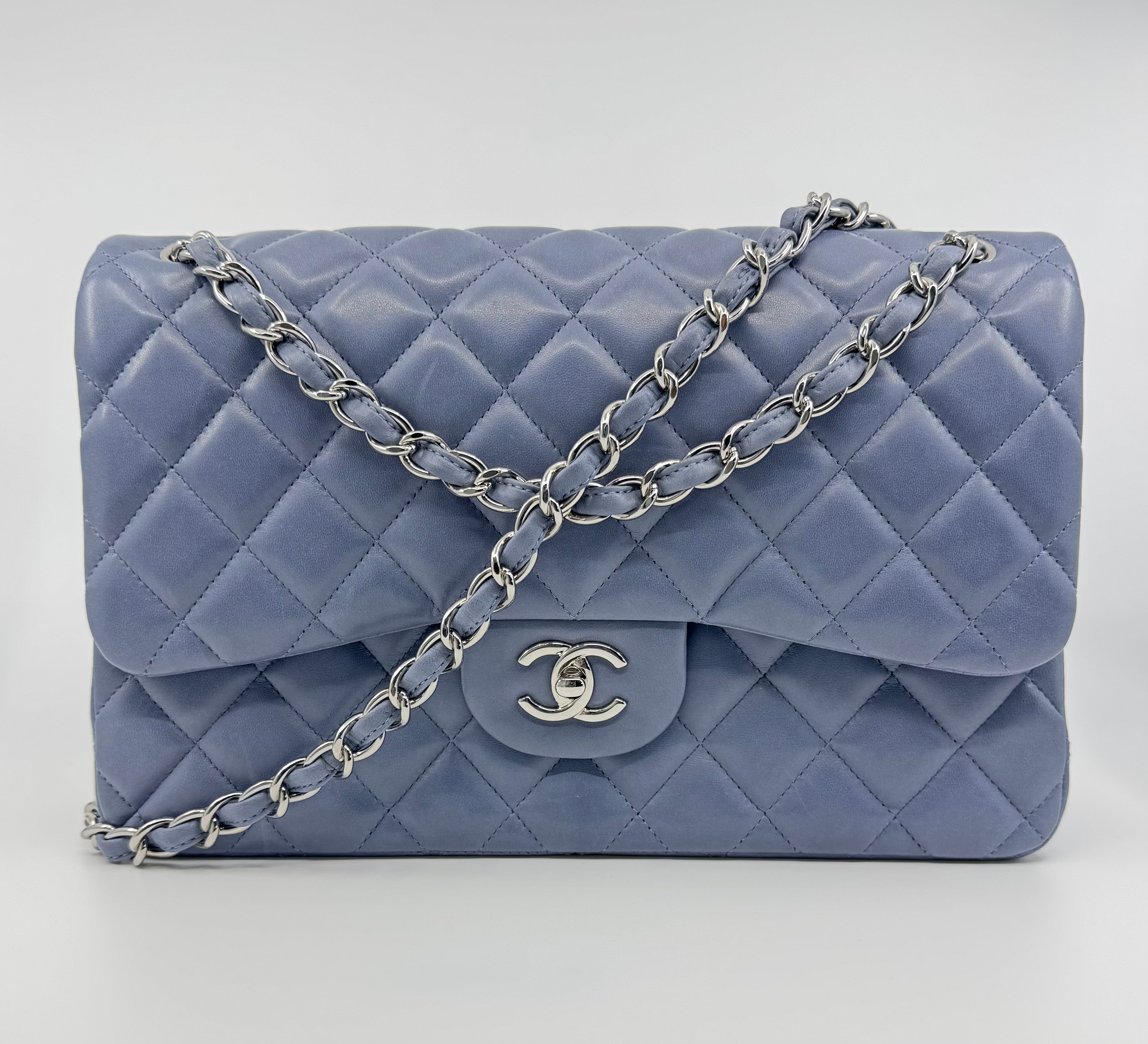 Chanel classic flap bag - Jumbo