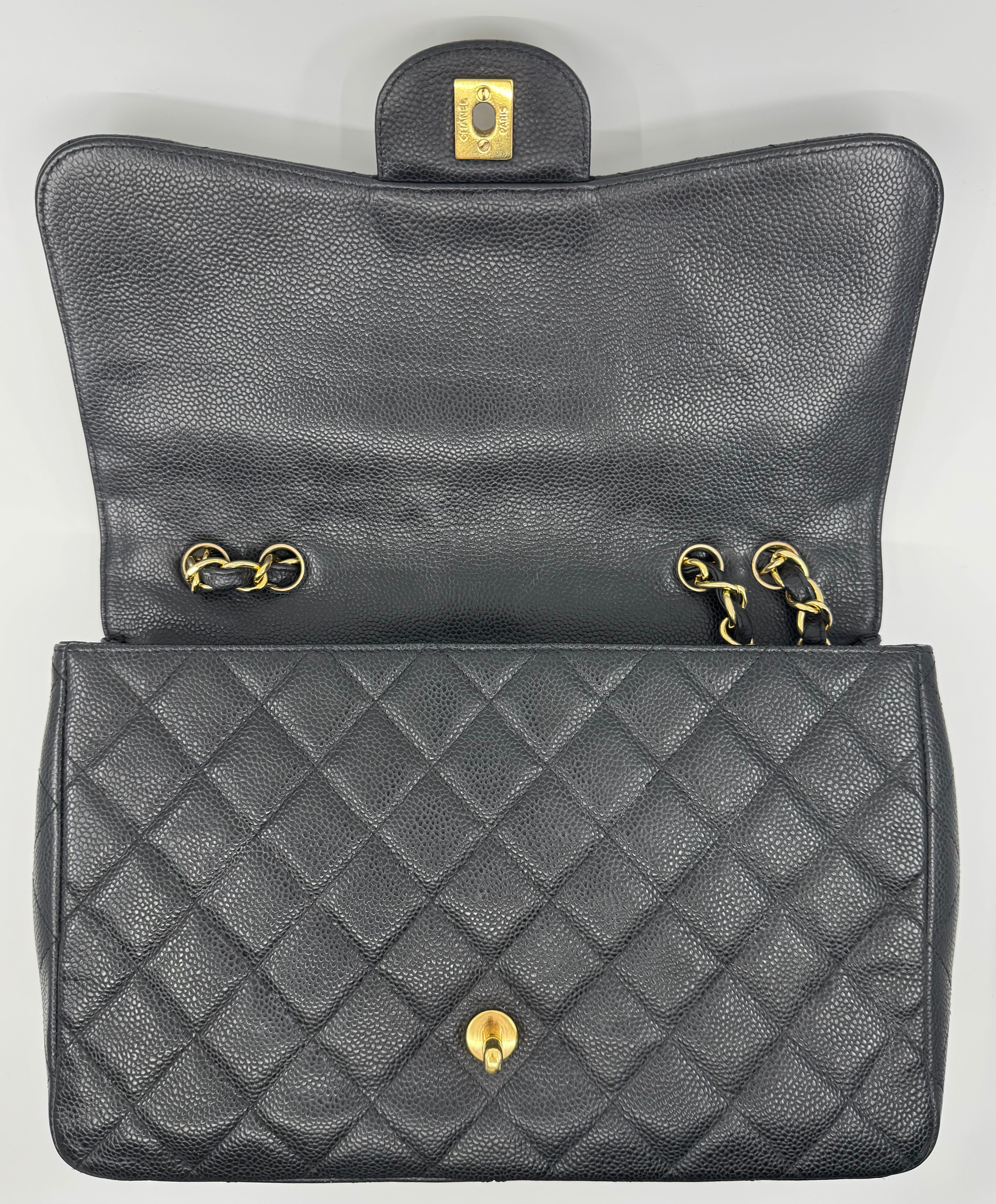 Chanel classic flap bag - Jumbo