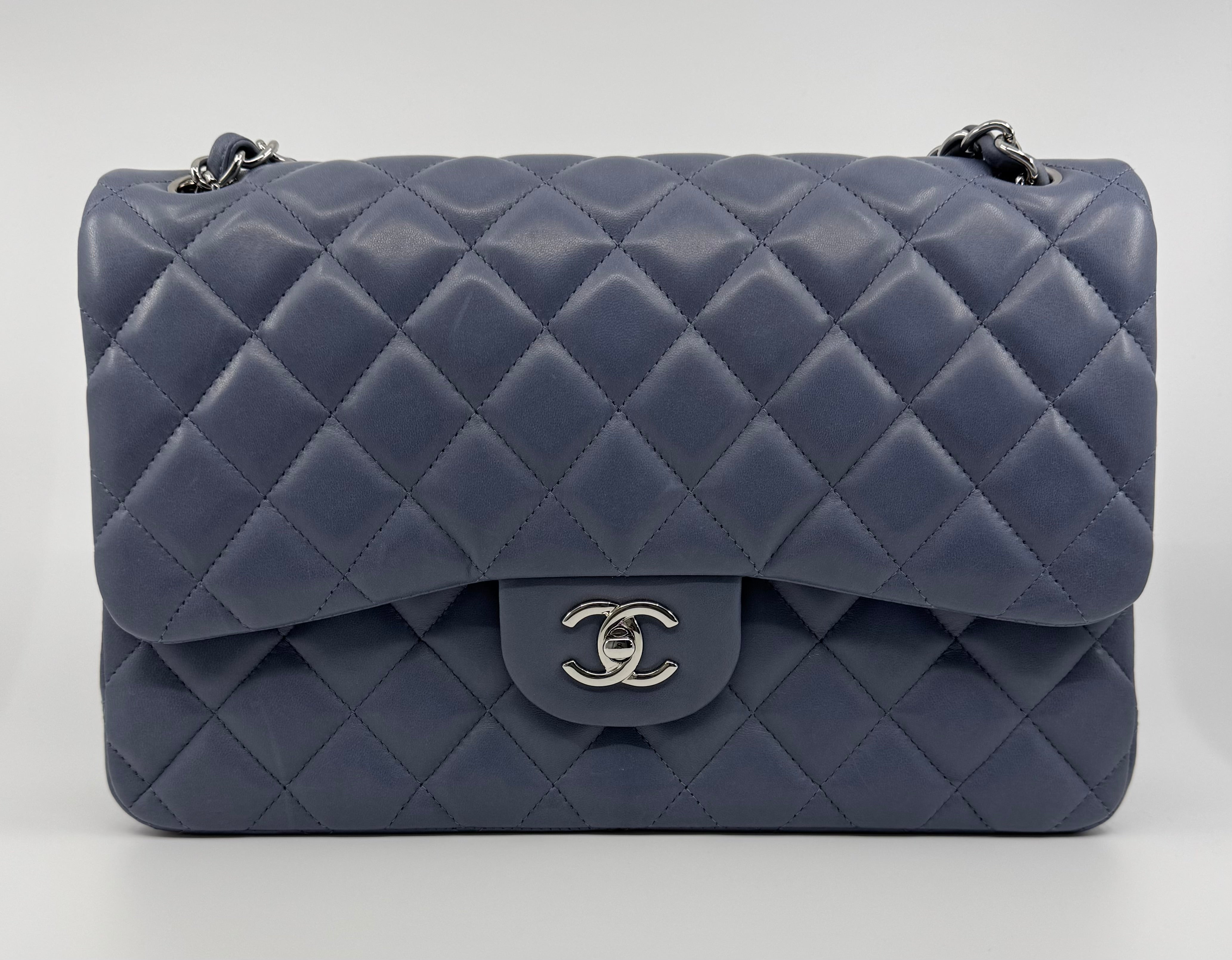 Chanel classic flap bag - Jumbo