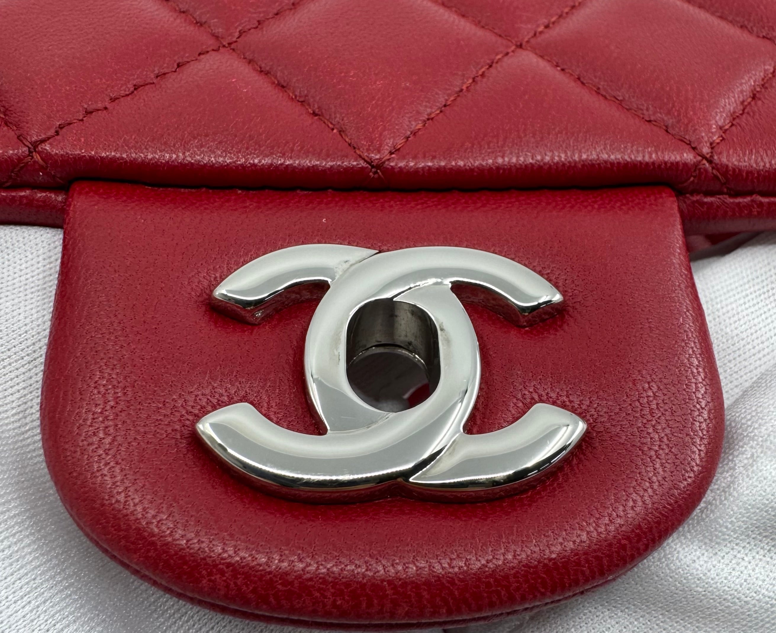 Chanel classic flap bag - mini square