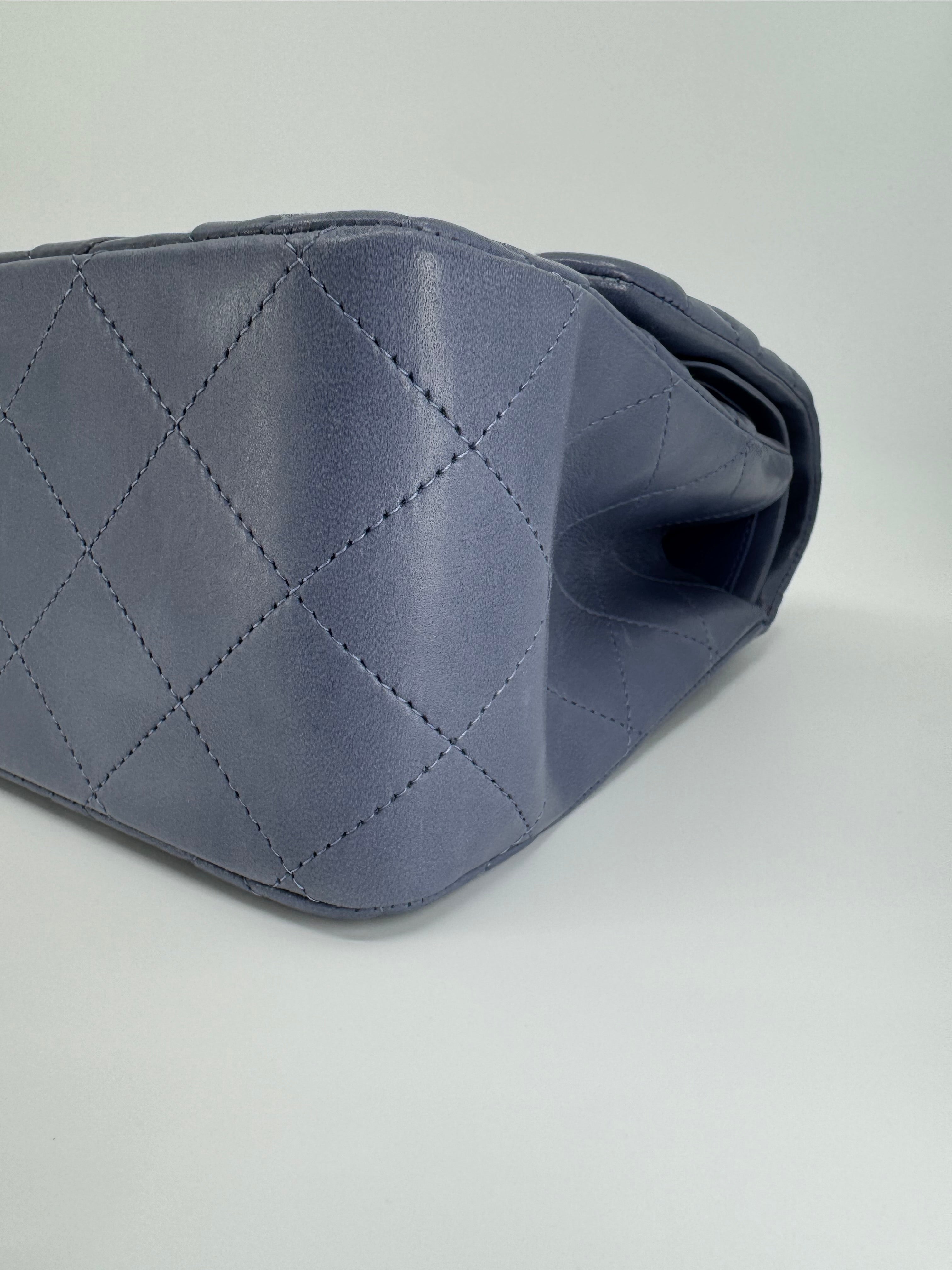 Chanel classic flap bag - Jumbo