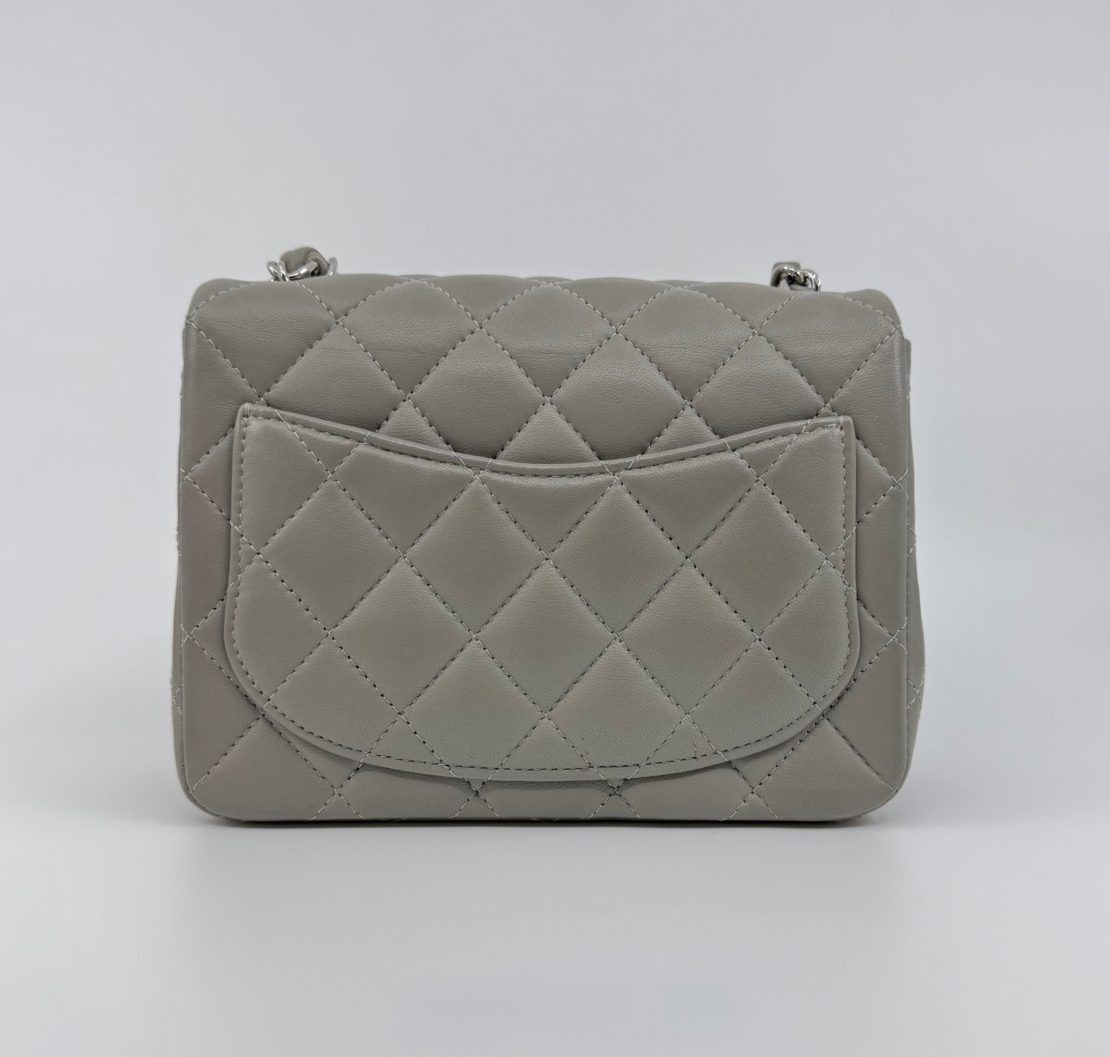 Chanel classic flap bag - Mini square