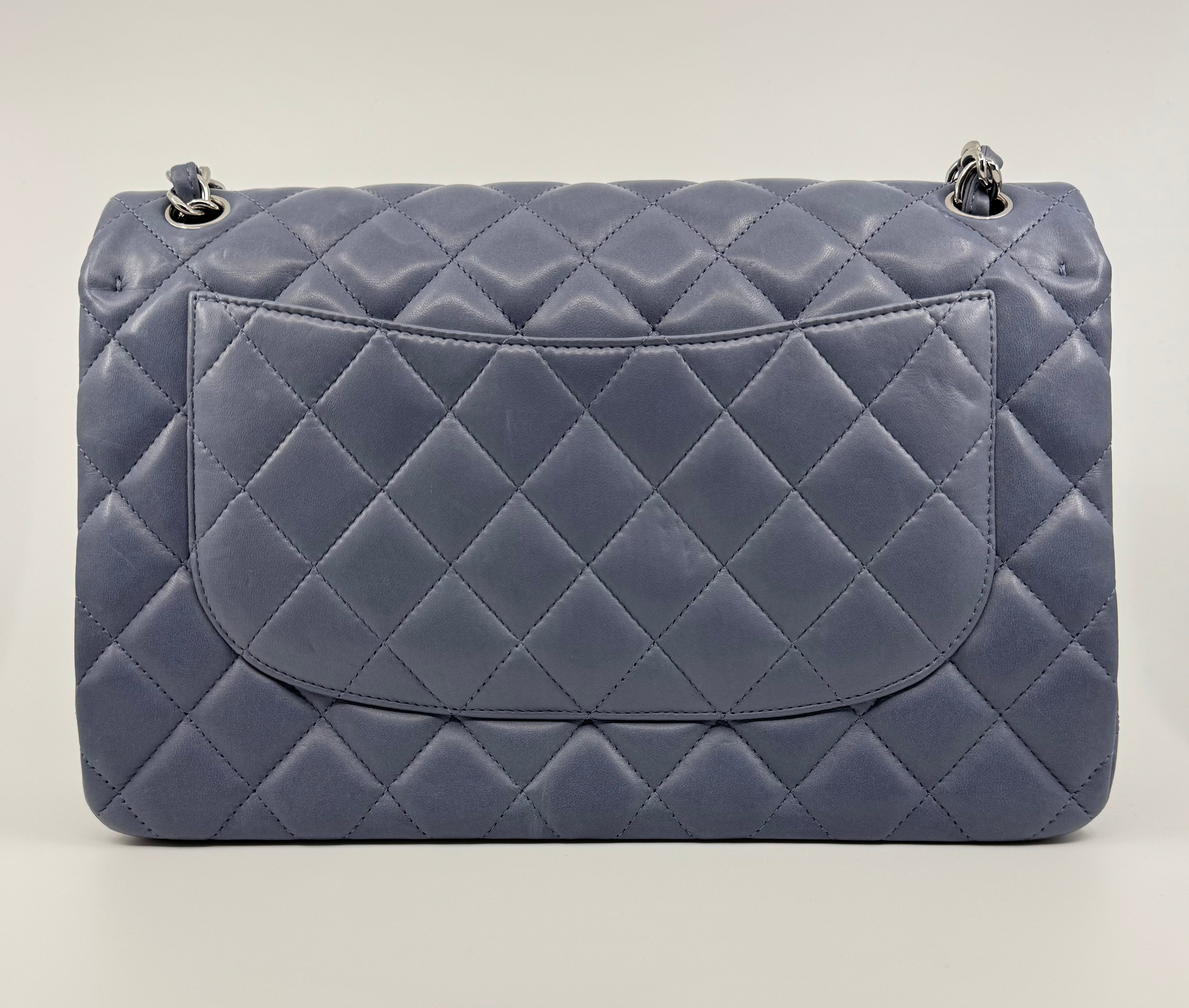 Chanel classic flap bag - Jumbo