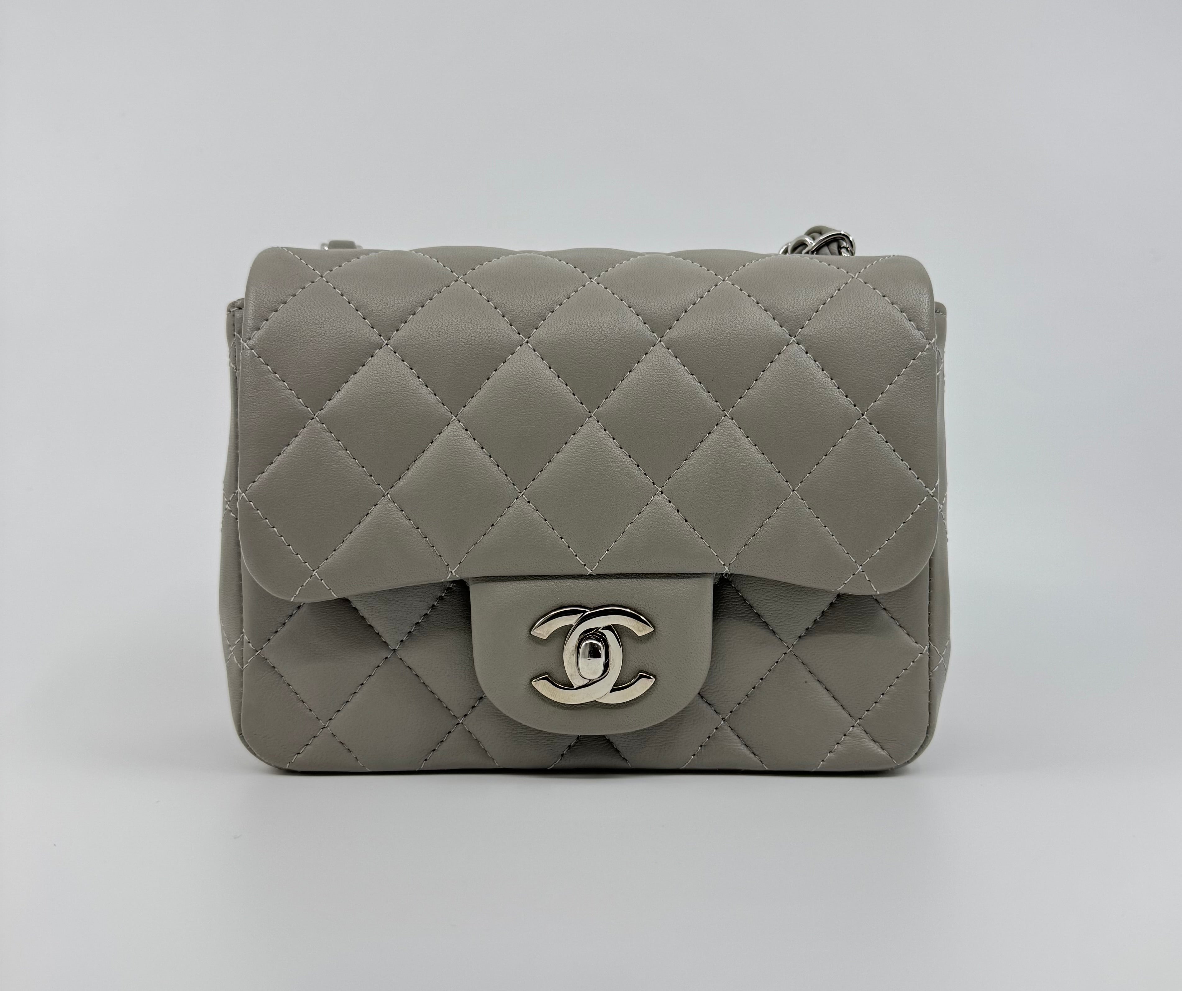 Chanel classic flap bag - Mini square
