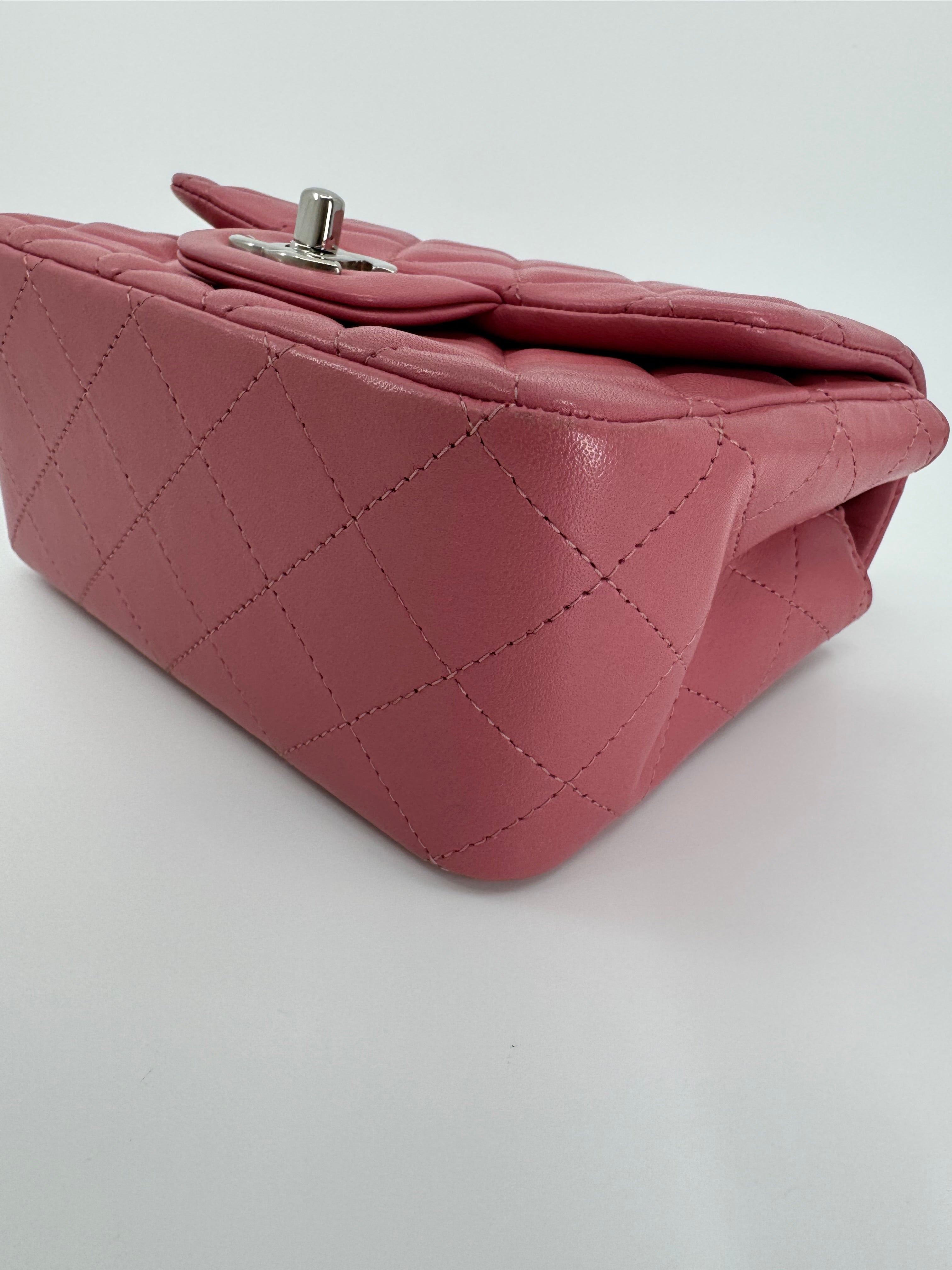Chanel classic flap bag - Mini square