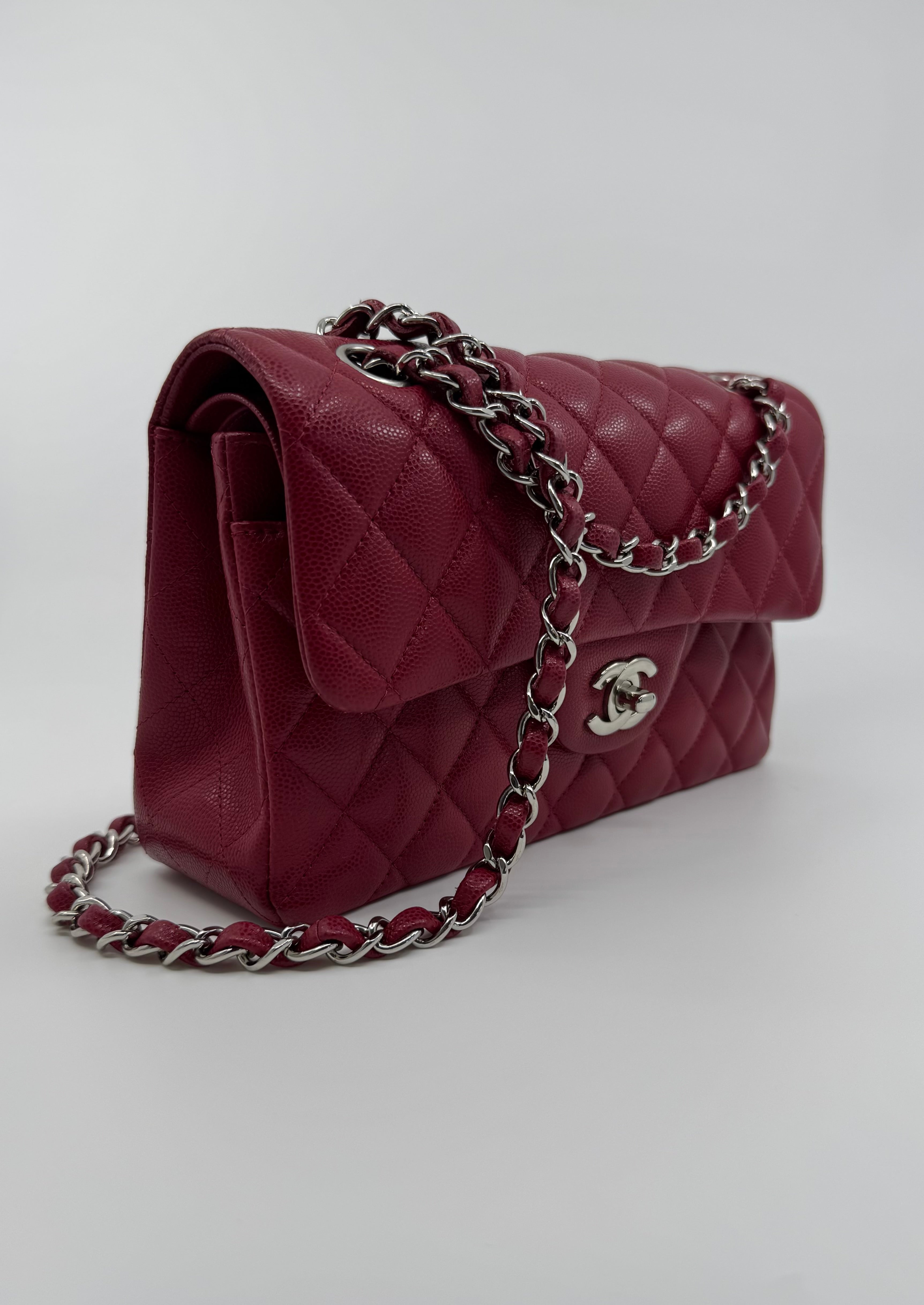 Chanel classic flap small