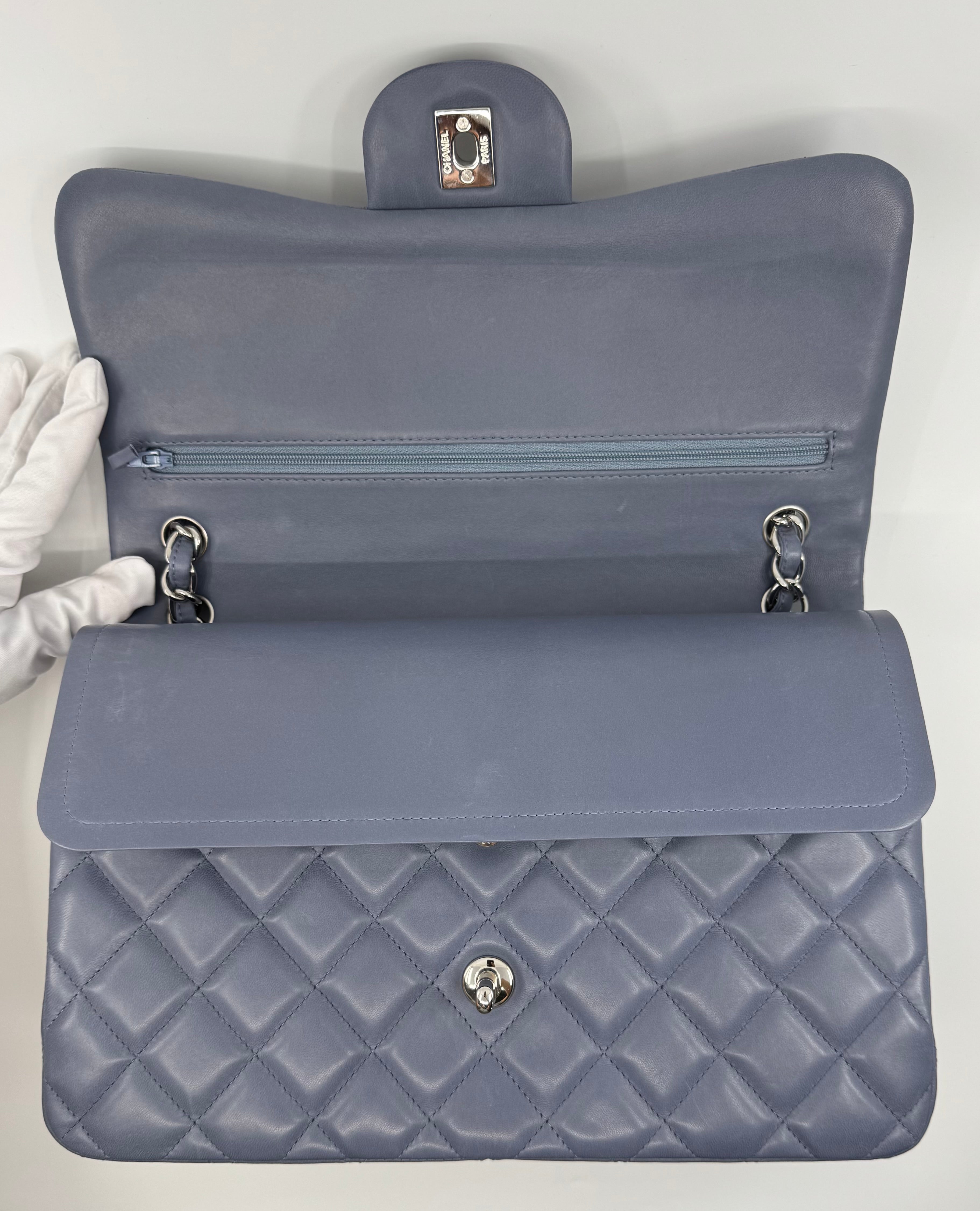 Chanel classic flap bag - Jumbo