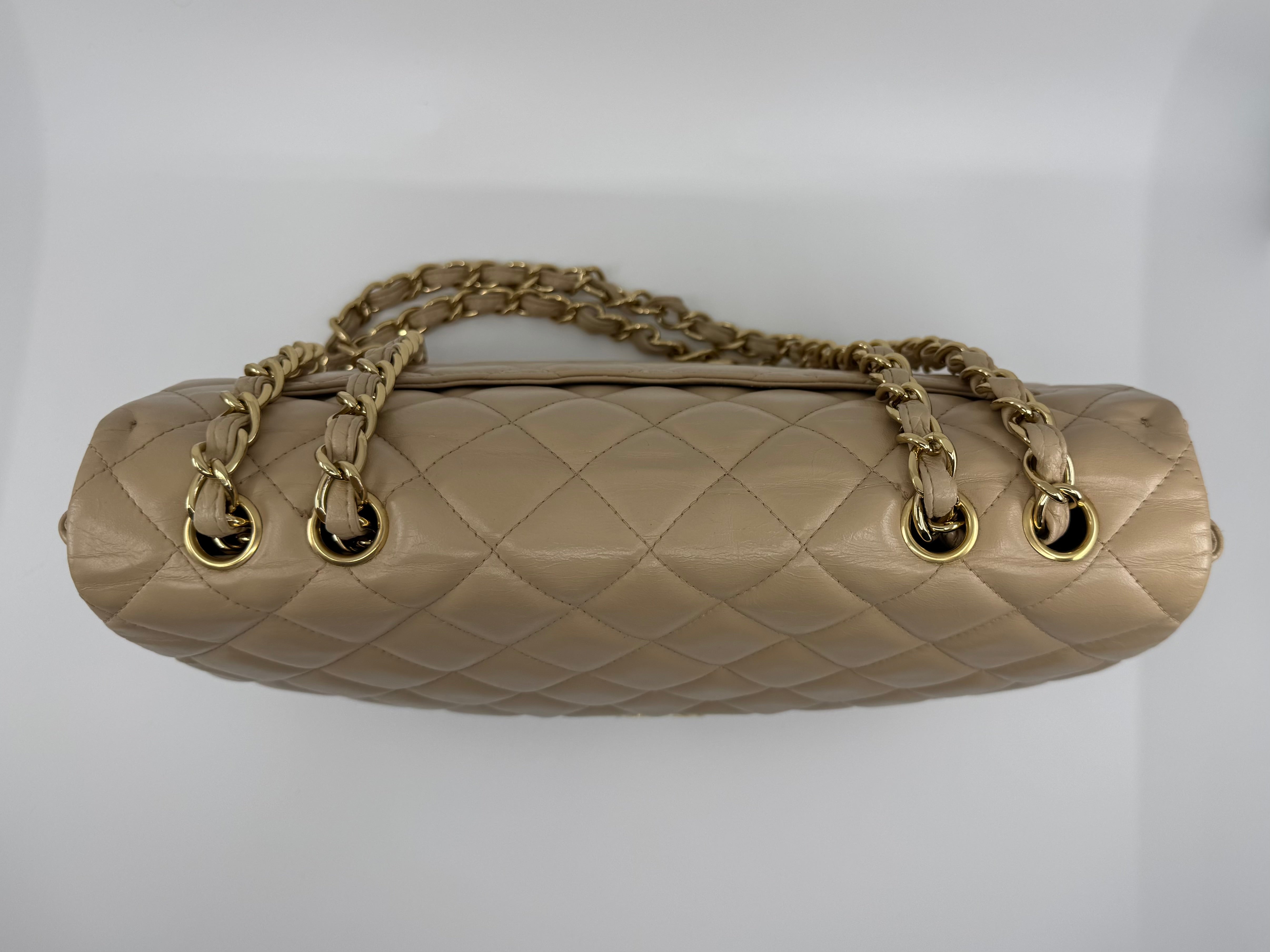 Chanel classic flap bag - Jumbo
