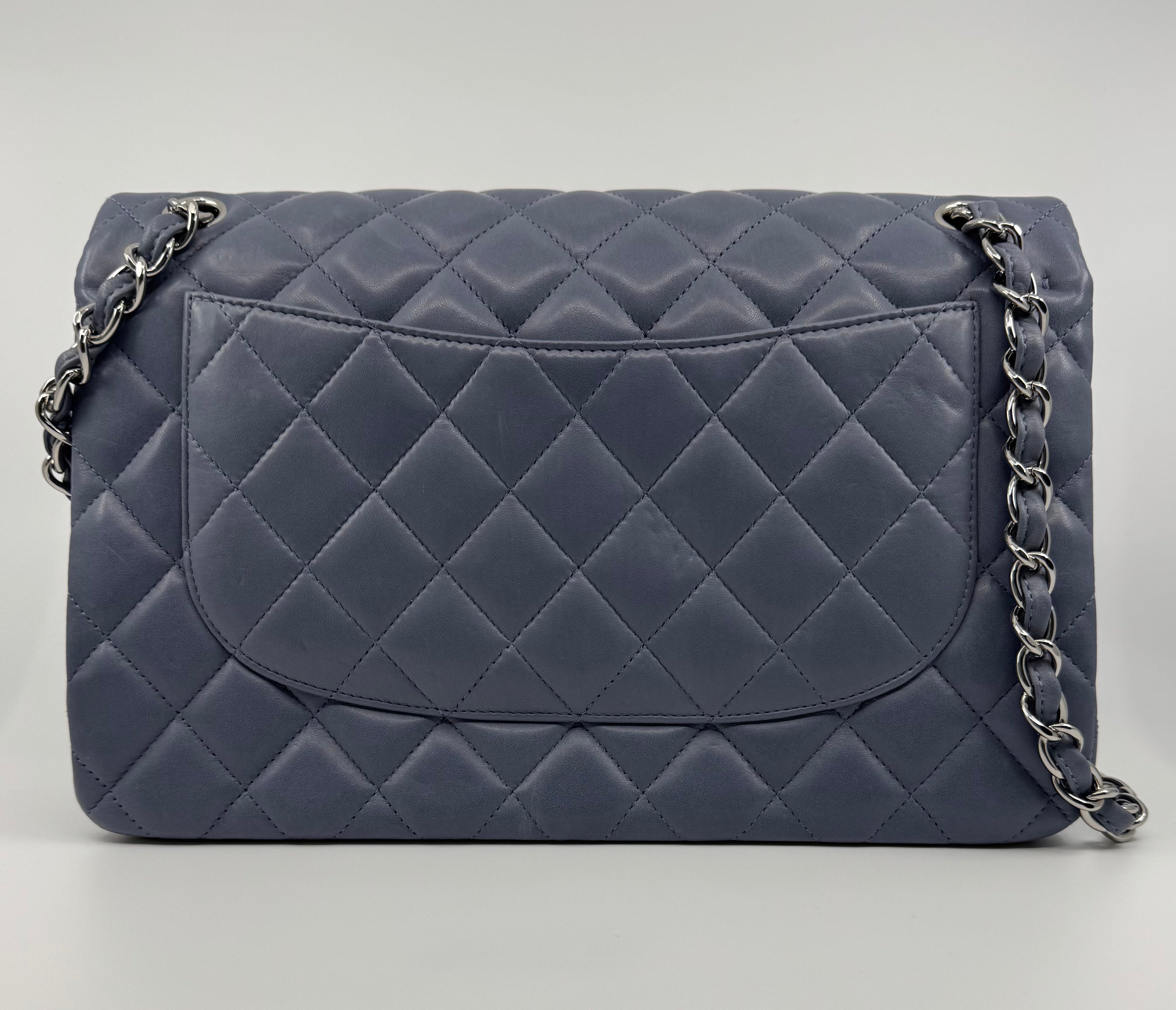 Chanel classic flap bag - Jumbo