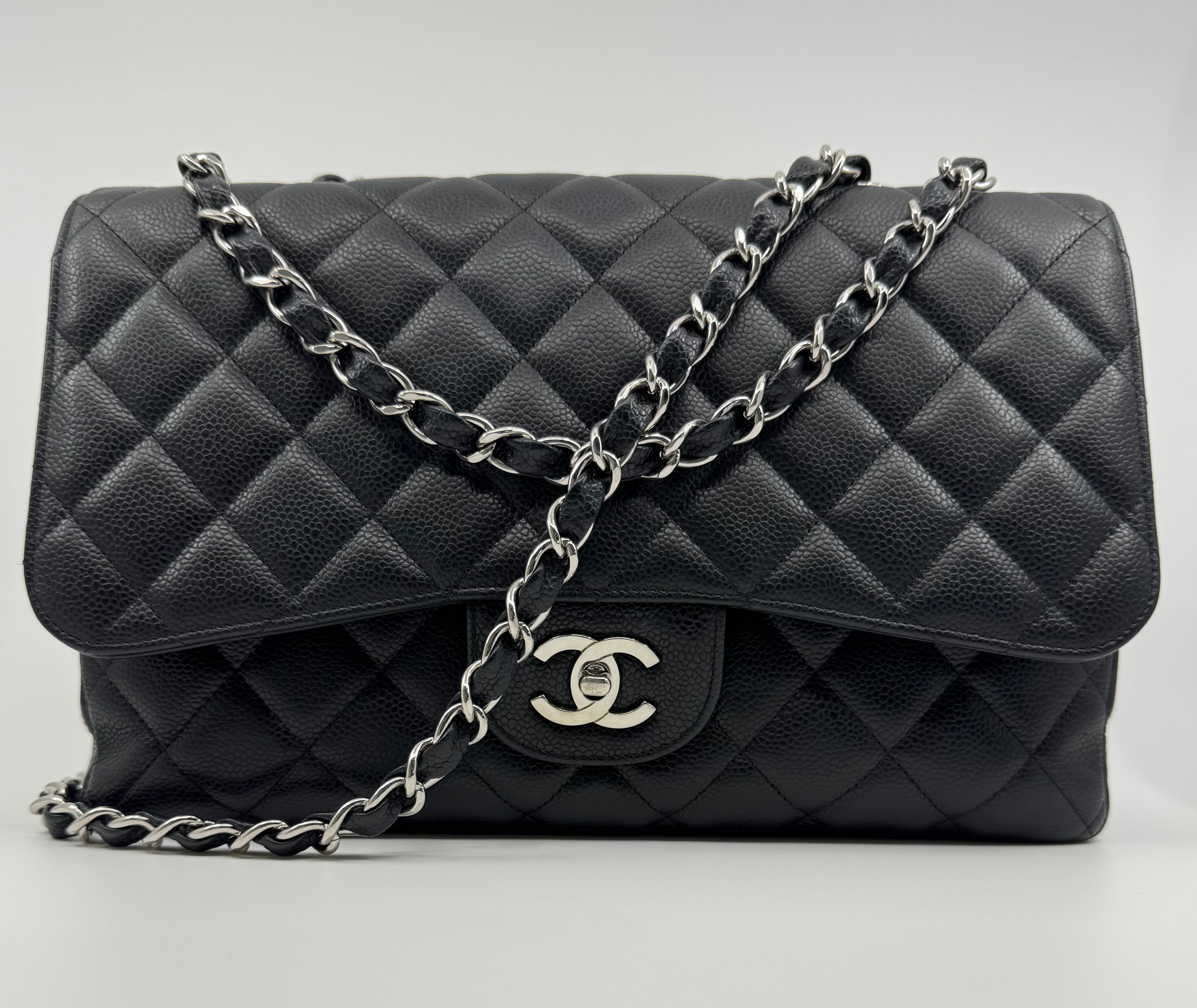 Chanel classic flap bag - Jumbo