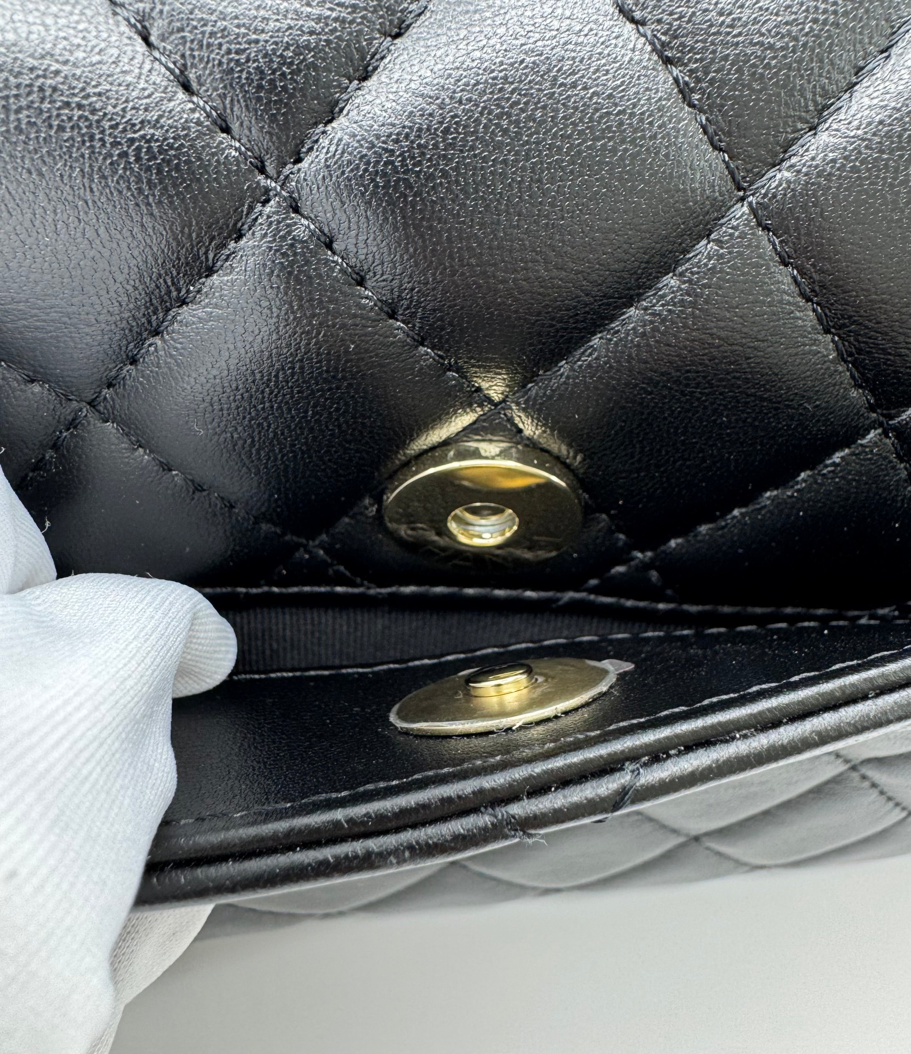 Chanel classic flap bag - small