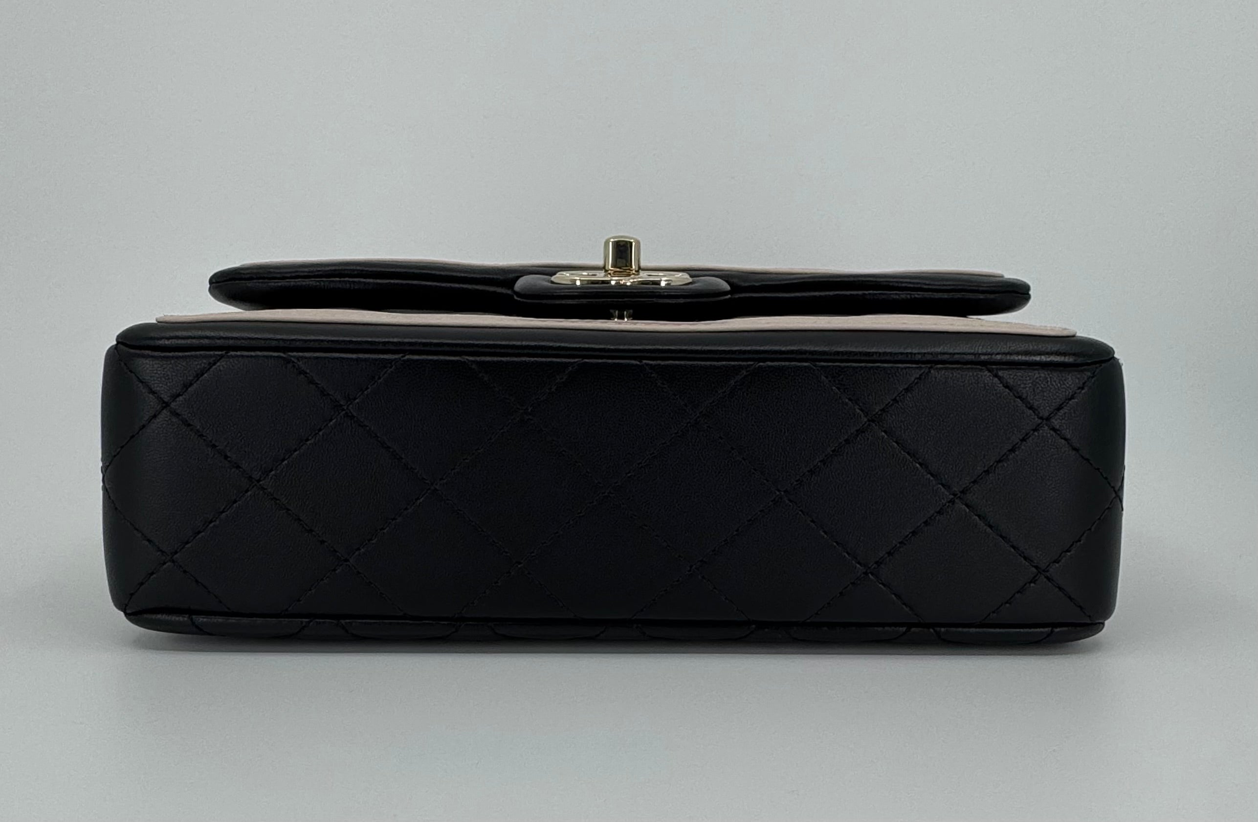 Chanel classic flap bag - small