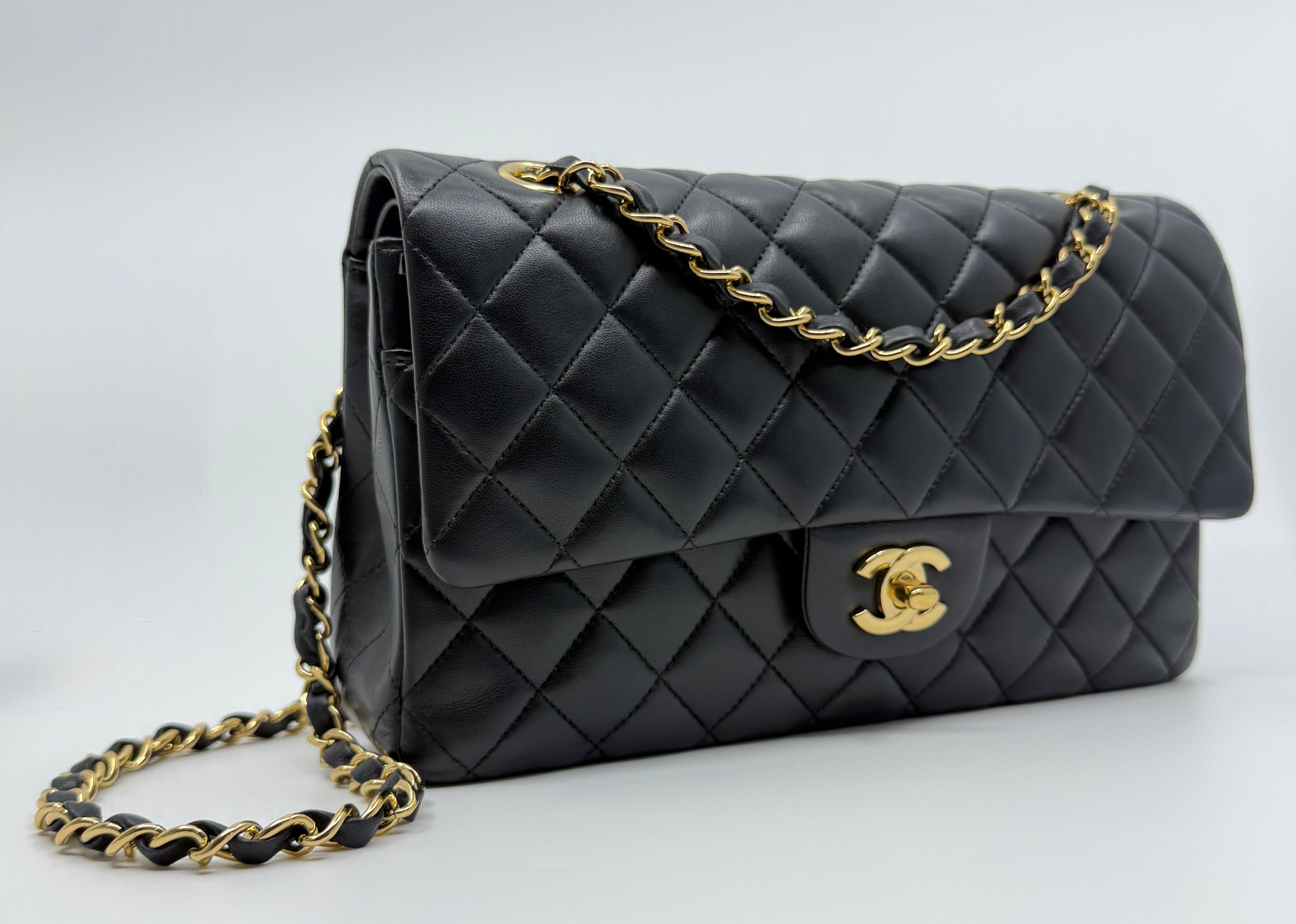 Chanel classic flap bag - Medium