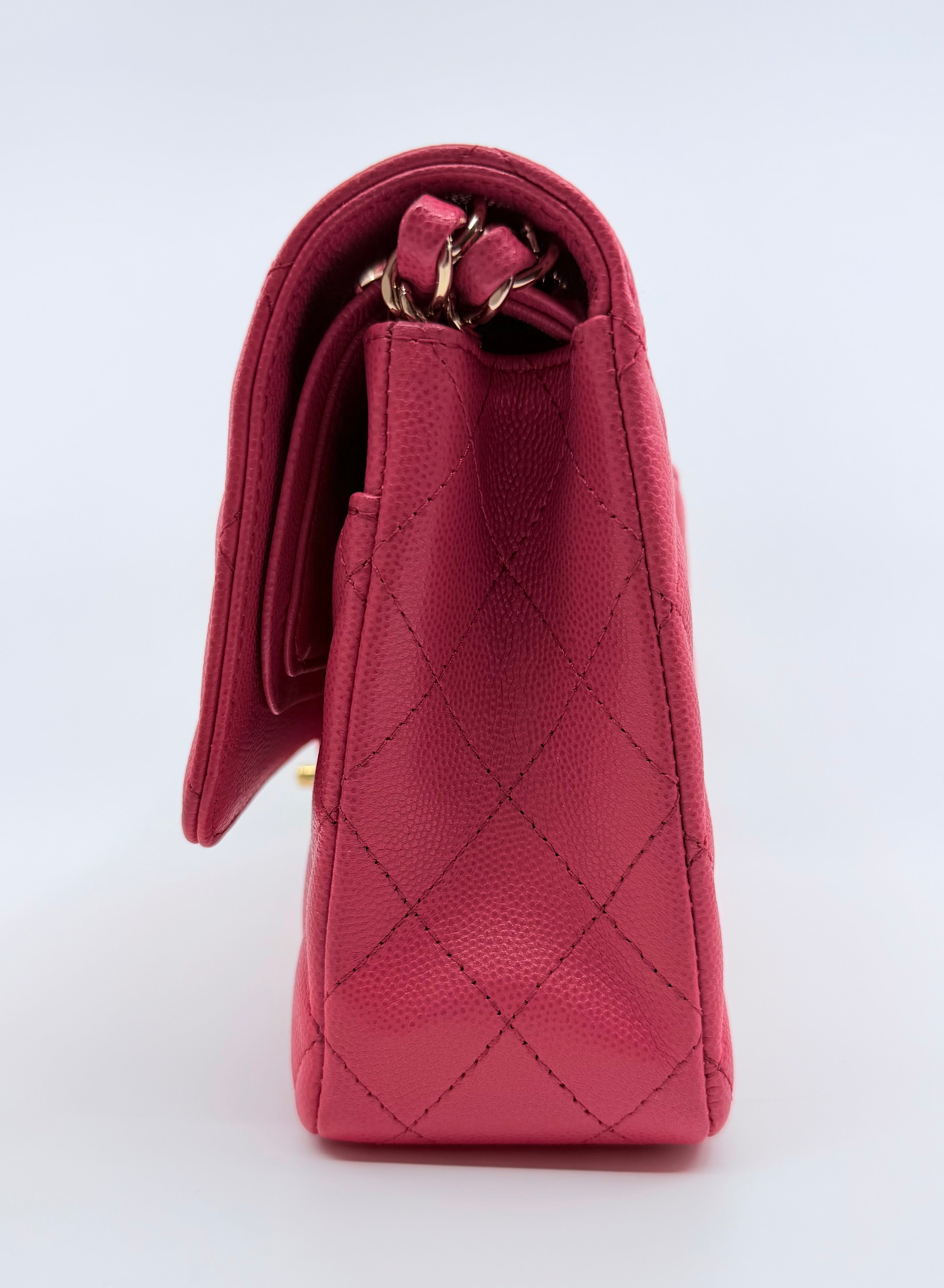 Chanel classic flap bag - medium