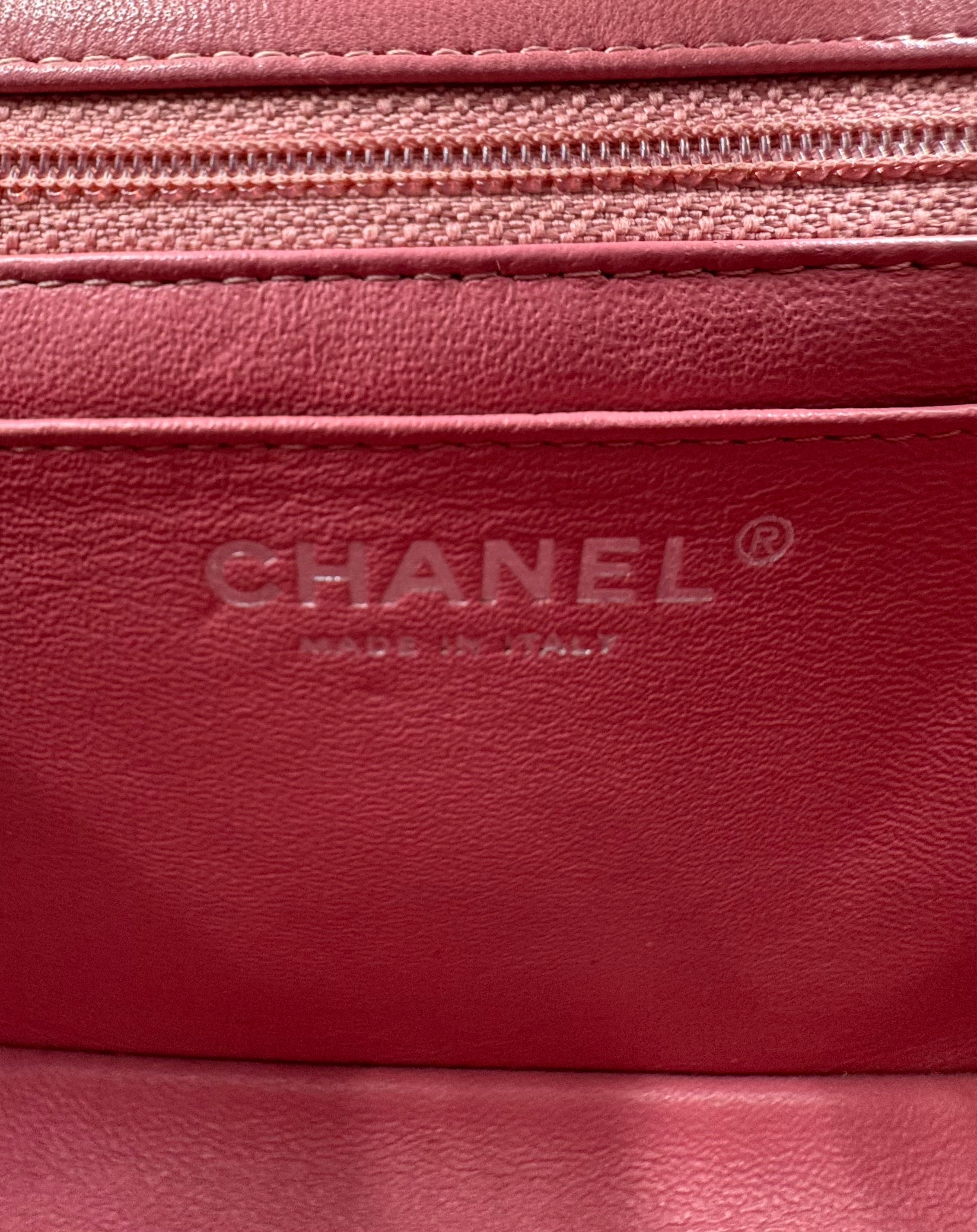 Chanel classic flap bag - Mini square