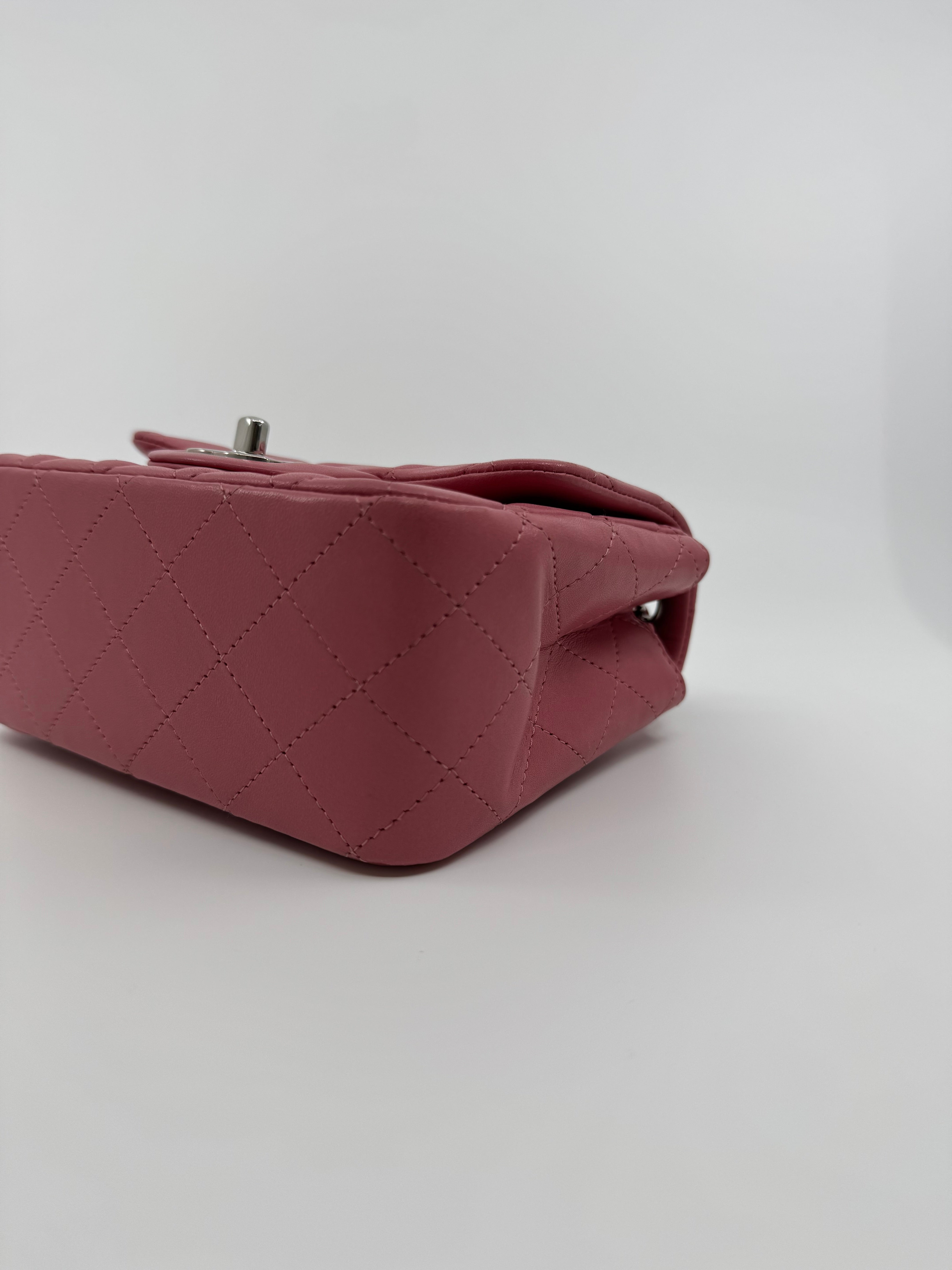 Chanel classic flap bag - Mini square