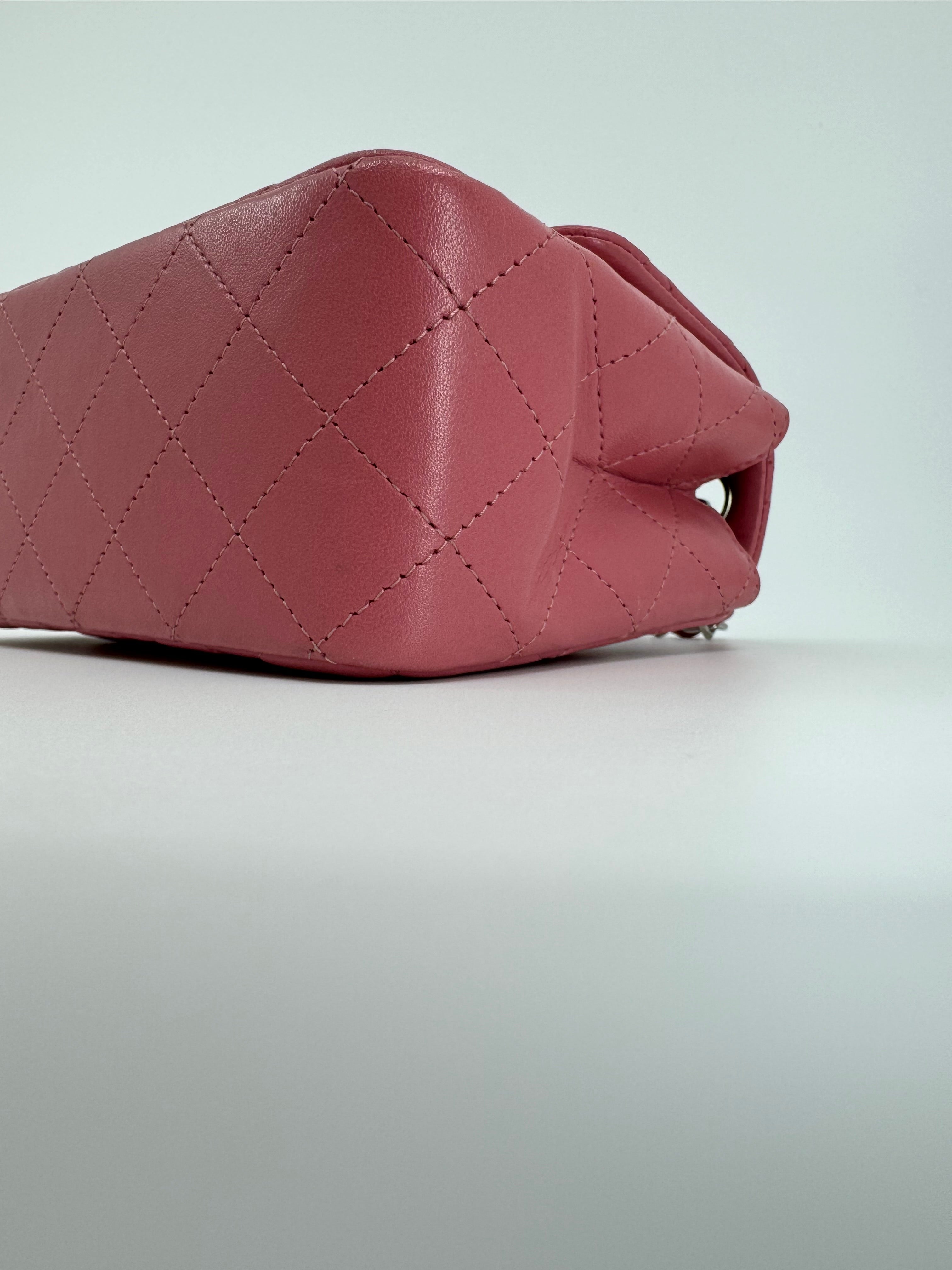Chanel classic flap bag - Mini square