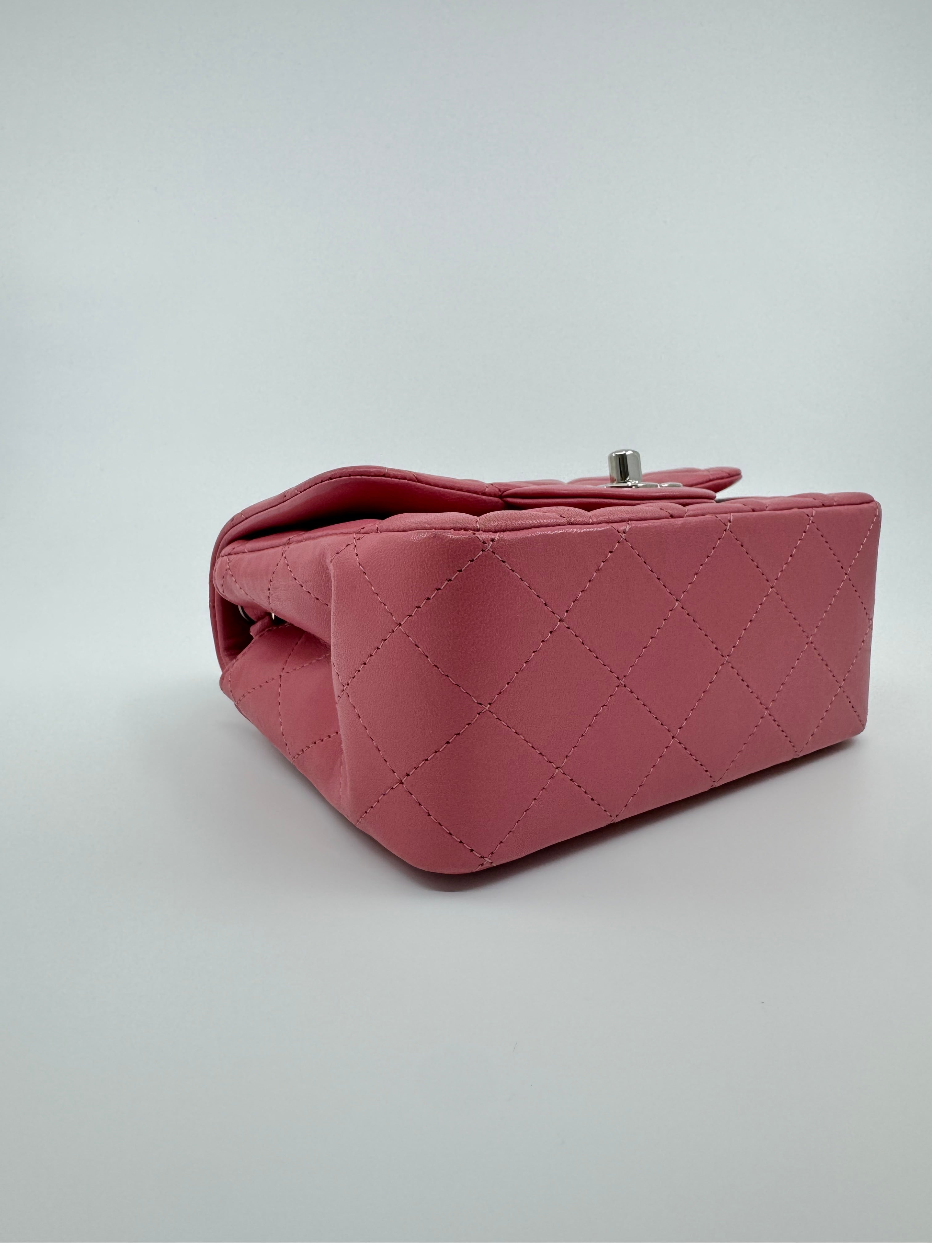 Chanel classic flap bag - Mini square
