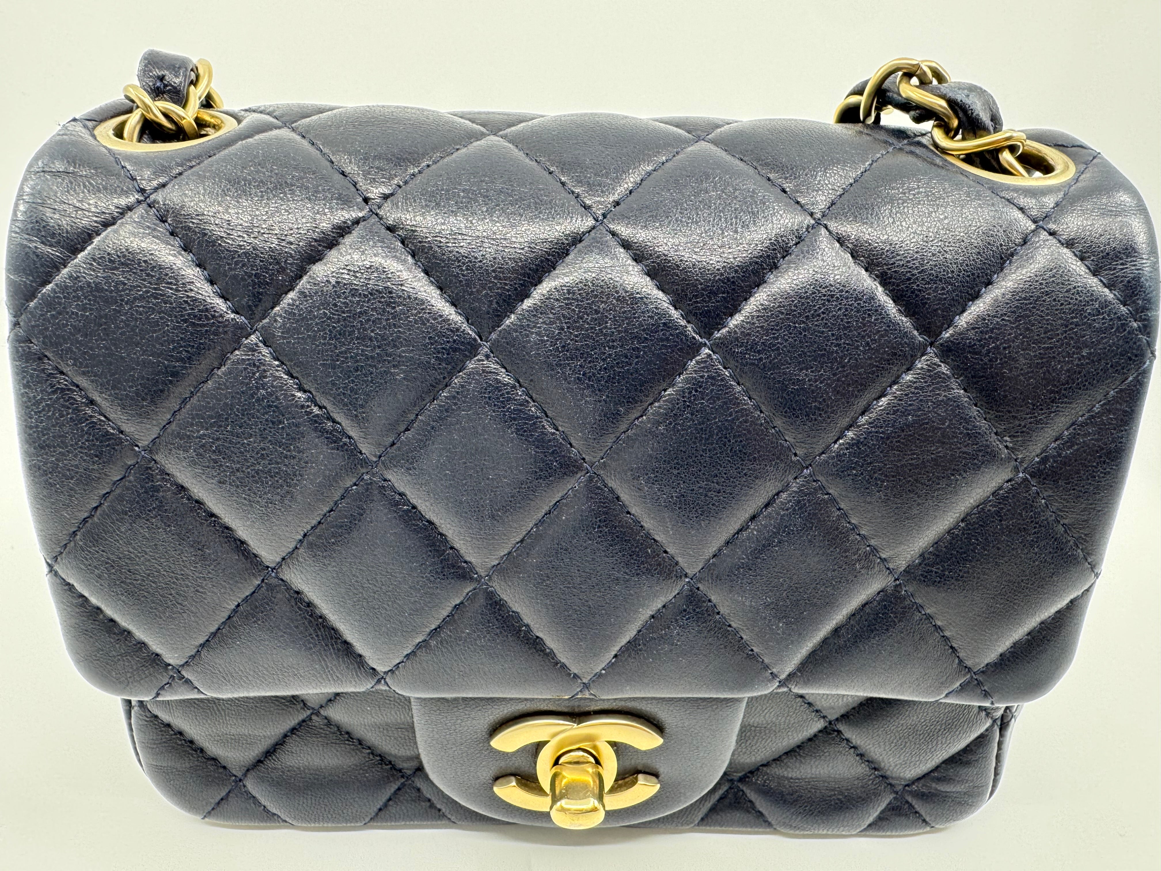 Chanel classic flap bag - Mini square