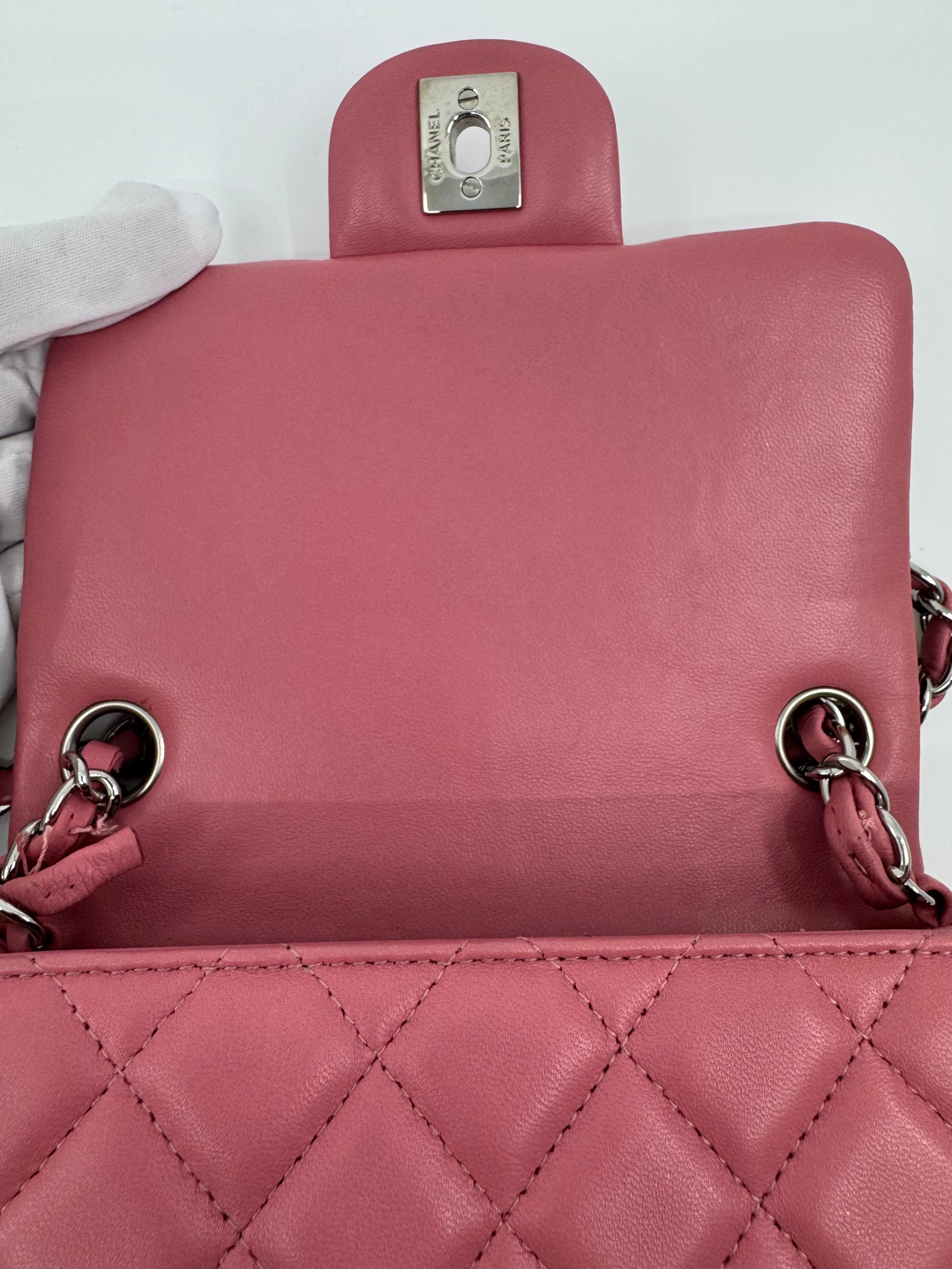 Chanel classic flap bag - Mini square