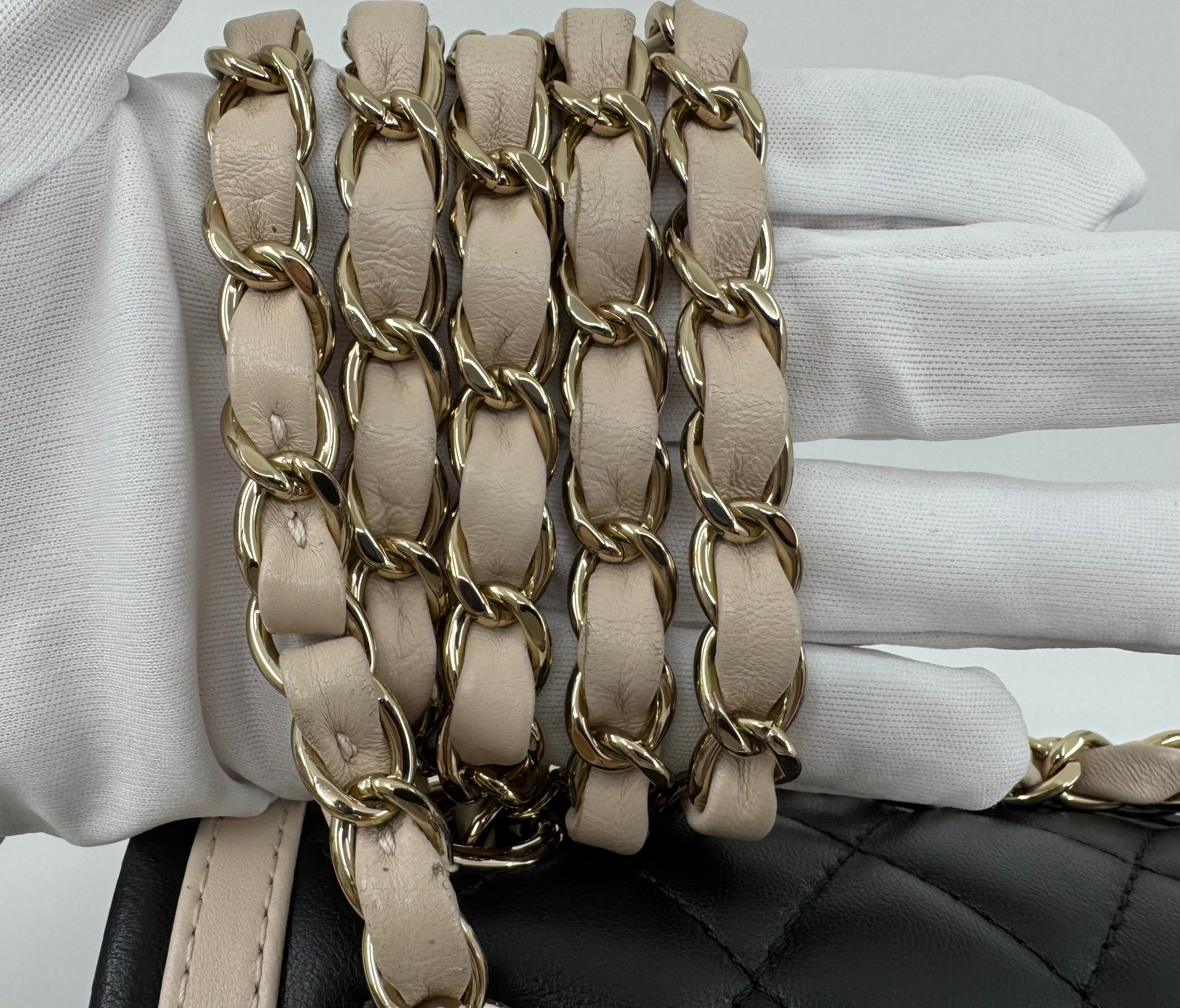 Chanel classic flap bag - small