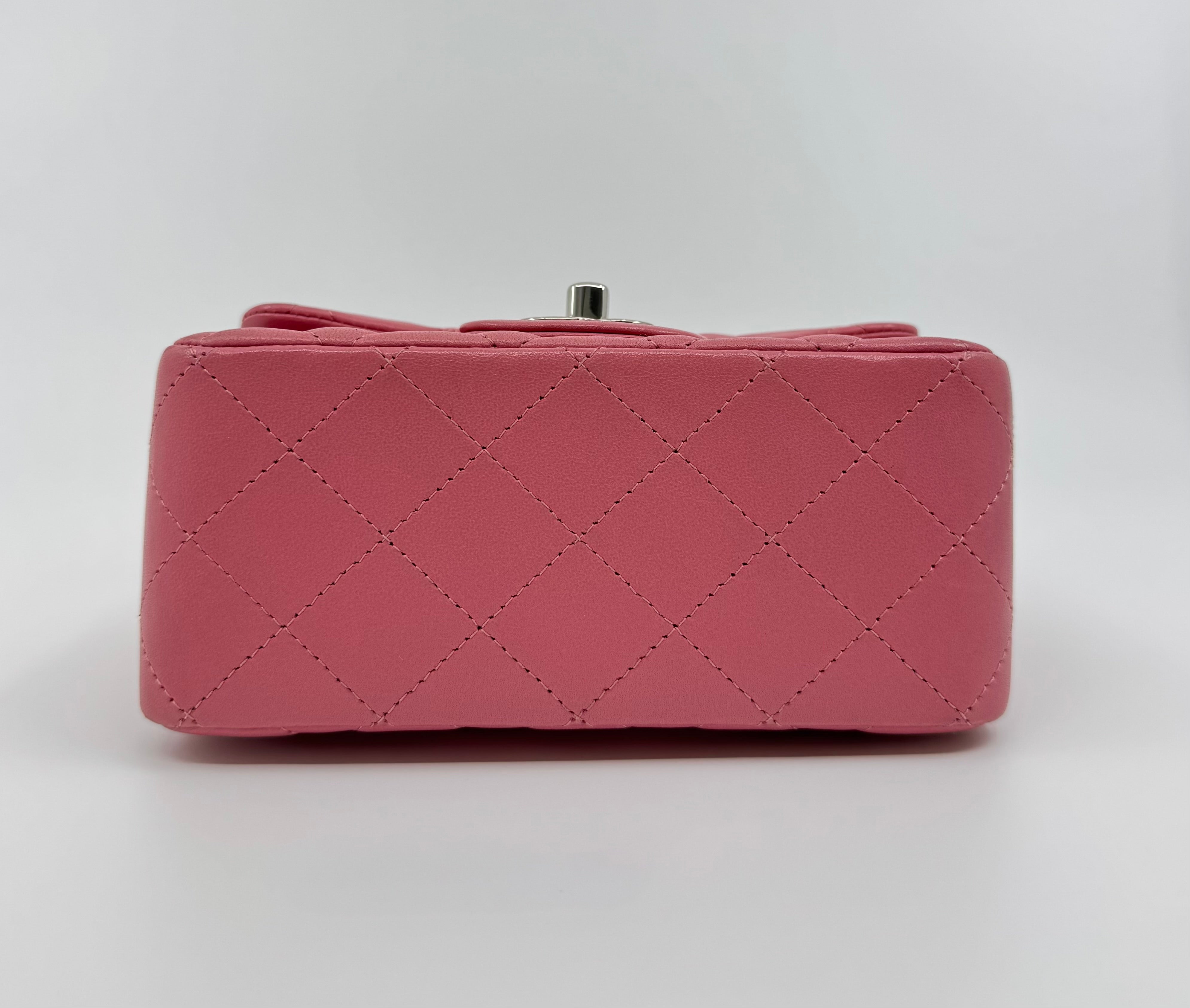 Chanel classic flap bag - Mini square