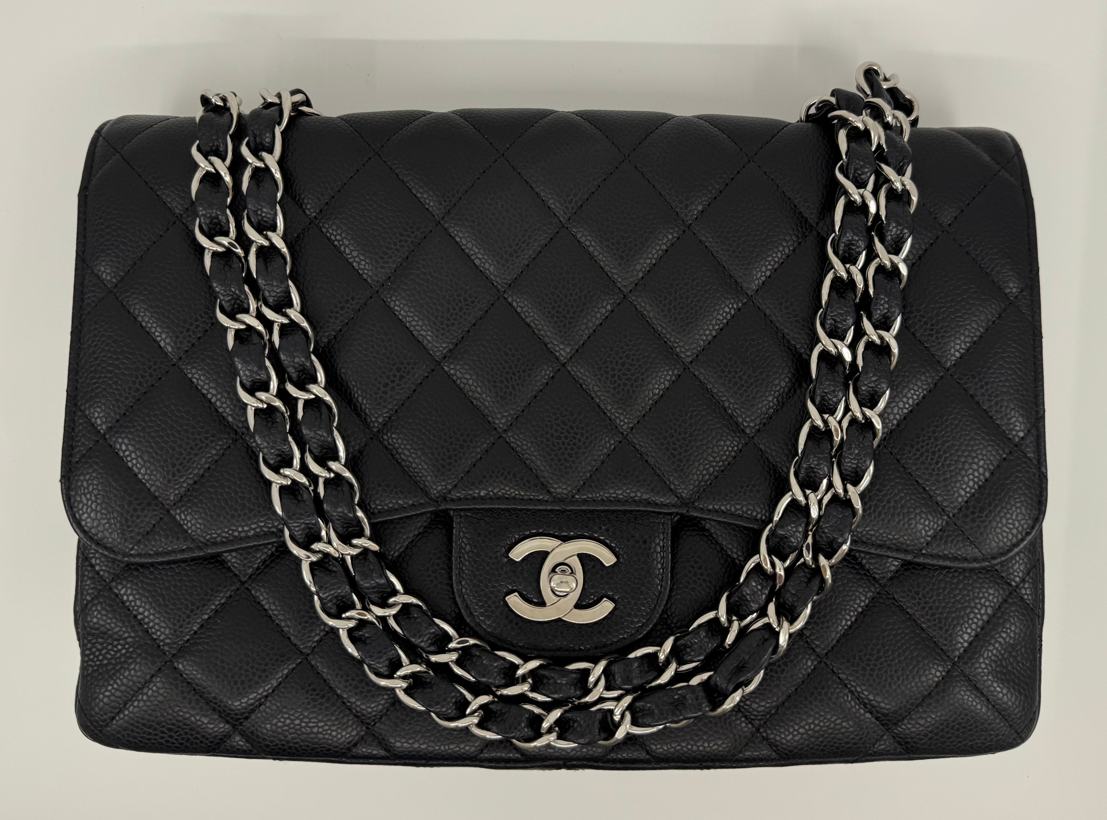 Chanel classic flap bag - Jumbo