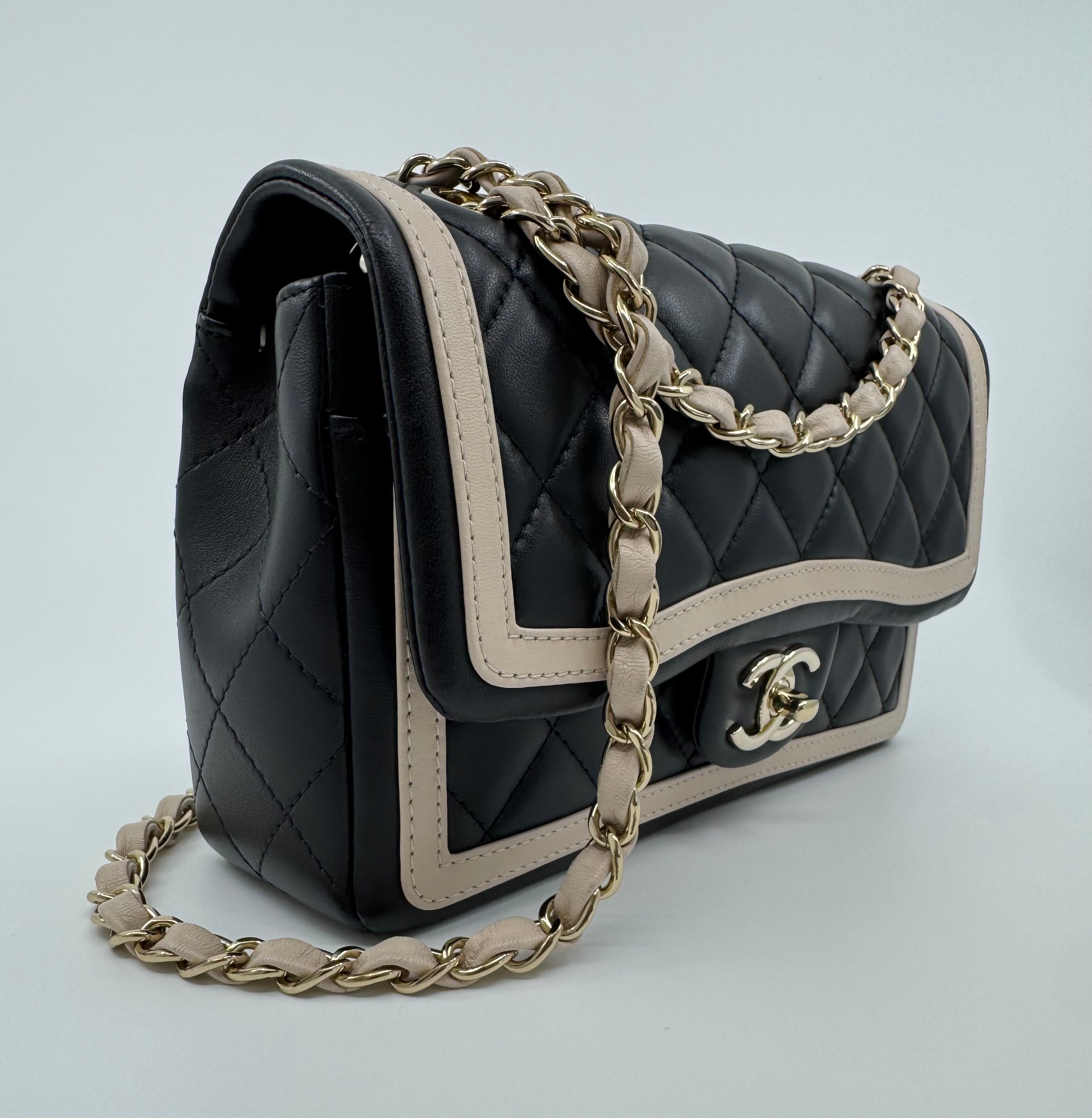 Chanel classic flap bag - small